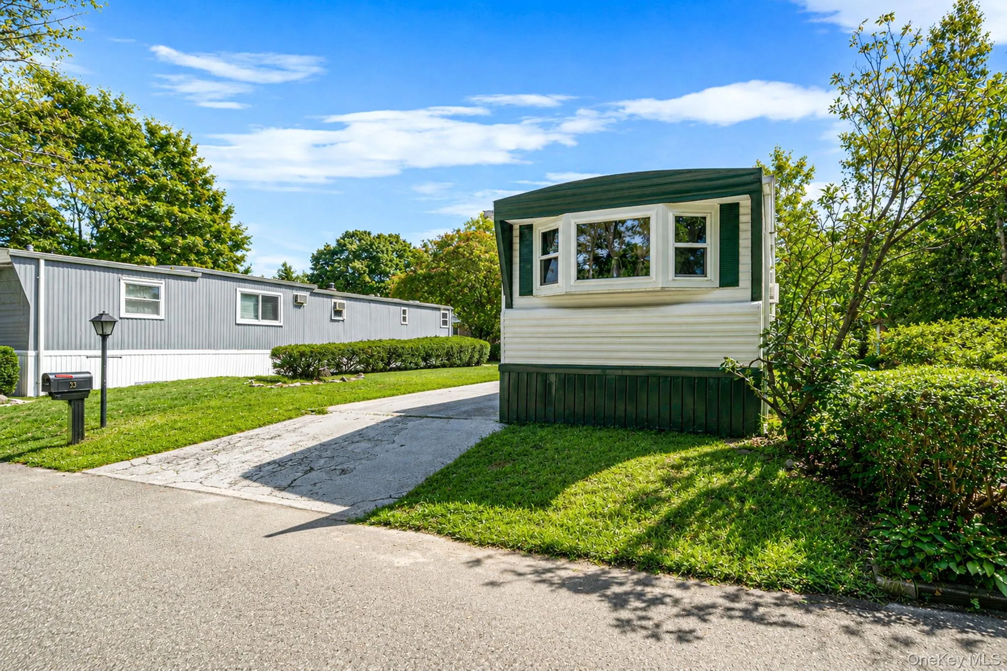 33 Valley Forge Drive, Islip, NY, 2 Bedrooms Bedrooms, 5 Rooms Rooms,1 BathroomBathrooms,Residential,For Rent,Valley Forge Drive,0,1042885 33 Valley Forge Drive, Islip, NY, 2 Bedrooms Bedrooms, 5 Rooms Rooms,1 BathroomBathrooms,Residential,For Rent,Valley Forge Drive,0,1042885