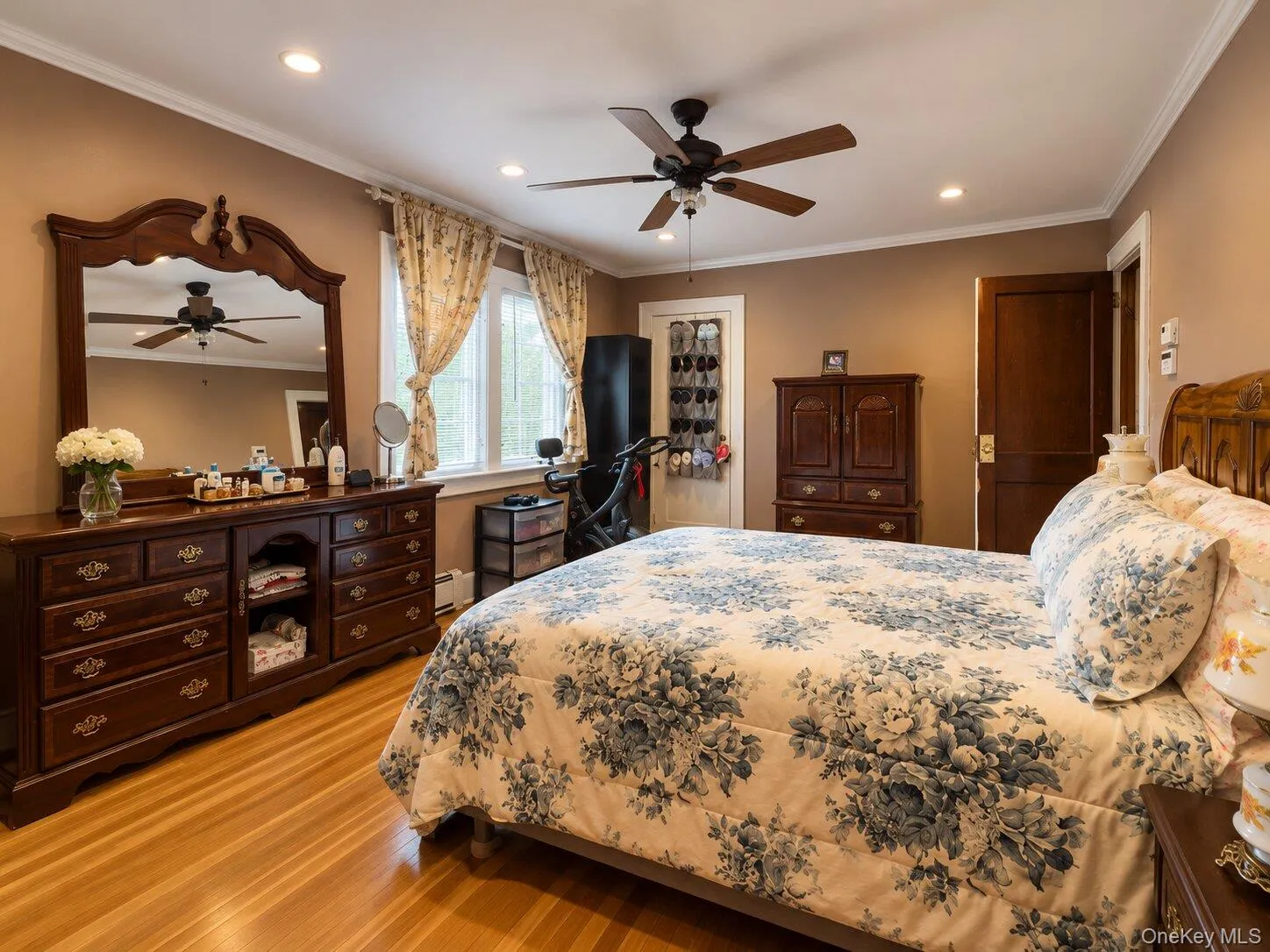 1055 Stanton Avenue, Hempstead, NY, 3 Bedrooms Bedrooms, 7 Rooms Rooms,2 BathroomsBathrooms,Residential,For Rent,Stanton,0,1042886 1055 Stanton Avenue, Hempstead, NY, 3 Bedrooms Bedrooms, 7 Rooms Rooms,2 BathroomsBathrooms,Residential,For Rent,Stanton,0,1042886