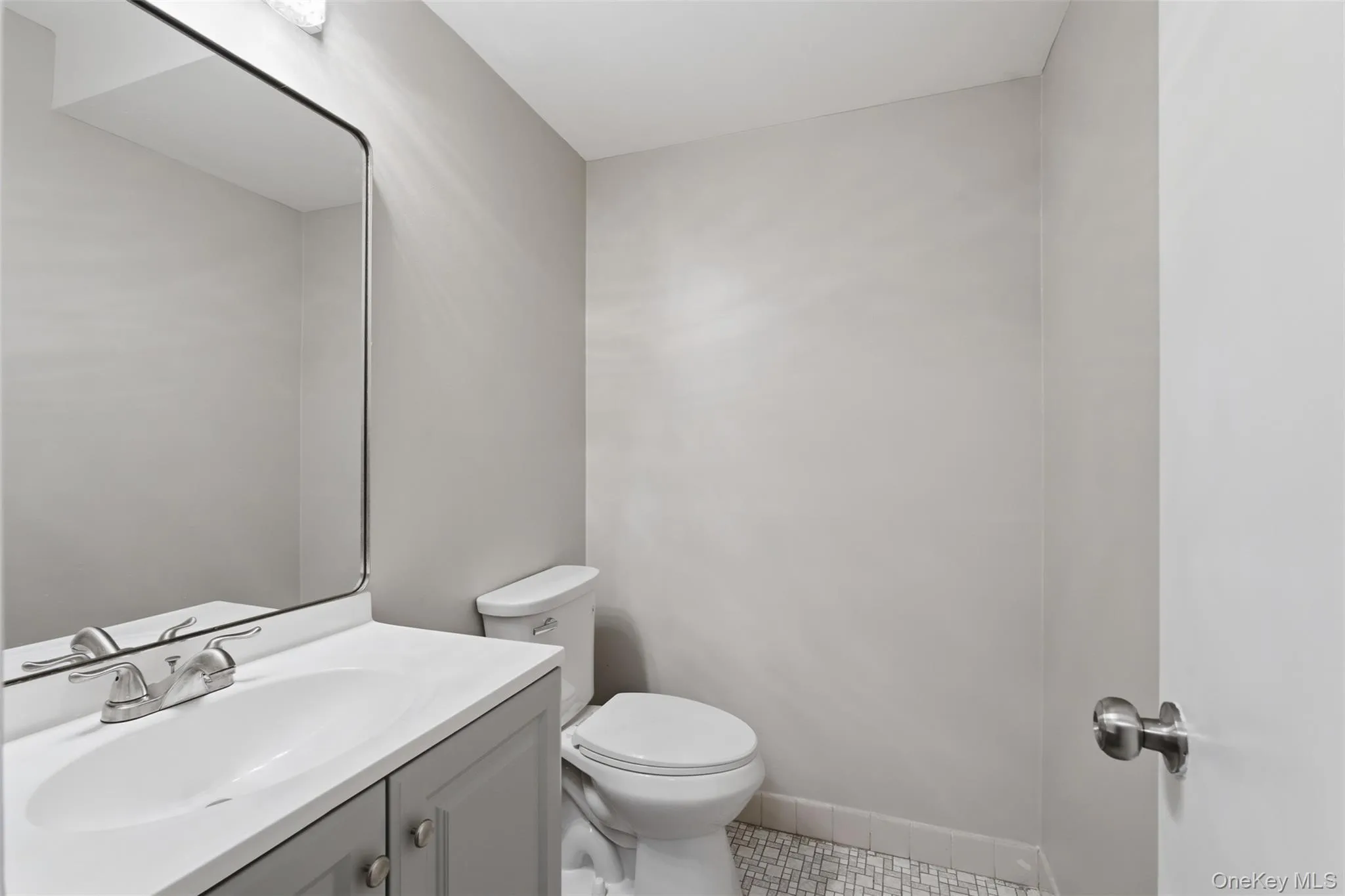 4 Trevor Lake Drive, Clarkstown, NY, 2 Bedrooms Bedrooms, 7 Rooms Rooms,2 BathroomsBathrooms,Residential,For Rent,Trevor Lake,0,1042887 4 Trevor Lake Drive, Clarkstown, NY, 2 Bedrooms Bedrooms, 7 Rooms Rooms,2 BathroomsBathrooms,Residential,For Rent,Trevor Lake,0,1042887