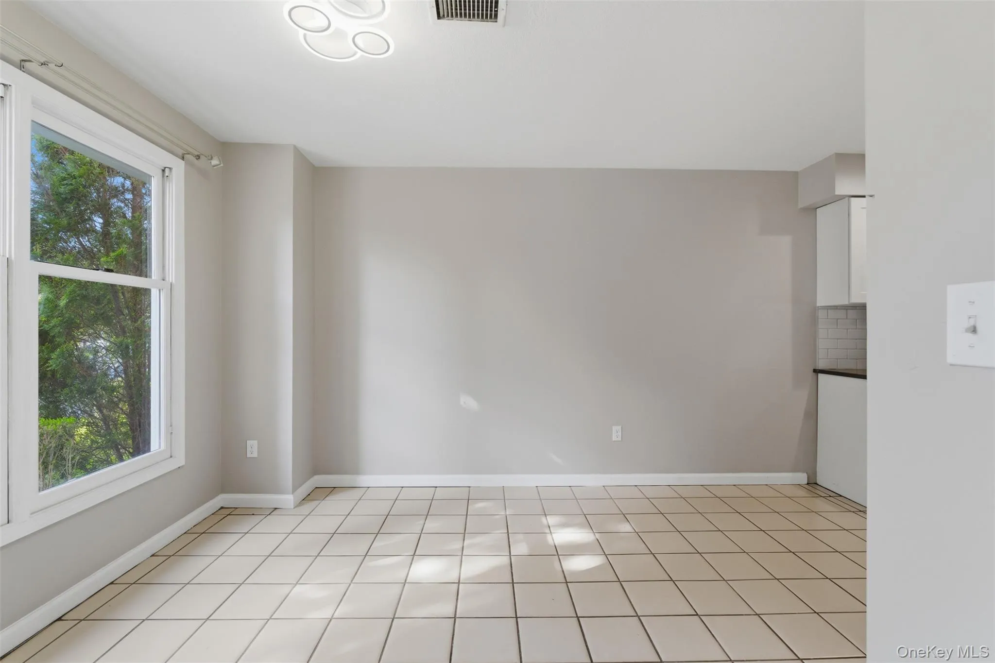 4 Trevor Lake Drive, Clarkstown, NY, 2 Bedrooms Bedrooms, 7 Rooms Rooms,2 BathroomsBathrooms,Residential,For Rent,Trevor Lake,0,1042887 4 Trevor Lake Drive, Clarkstown, NY, 2 Bedrooms Bedrooms, 7 Rooms Rooms,2 BathroomsBathrooms,Residential,For Rent,Trevor Lake,0,1042887