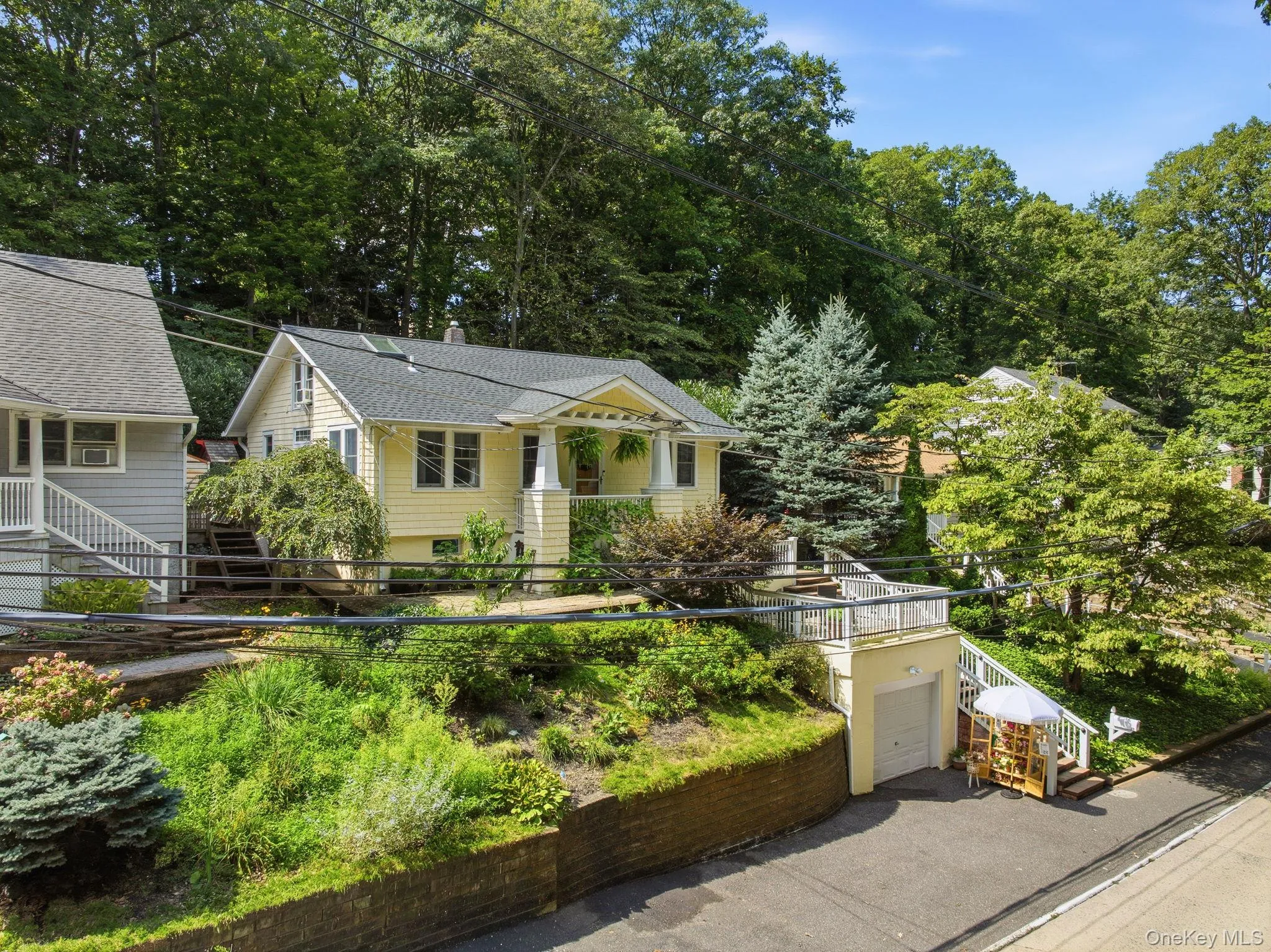 99 Norwood Avenue, Huntington, NY, 3 Bedrooms Bedrooms, 7 Rooms Rooms,1 BathroomBathrooms,Residential,For Rent,Norwood,0,1042888 99 Norwood Avenue, Huntington, NY, 3 Bedrooms Bedrooms, 7 Rooms Rooms,1 BathroomBathrooms,Residential,For Rent,Norwood,0,1042888