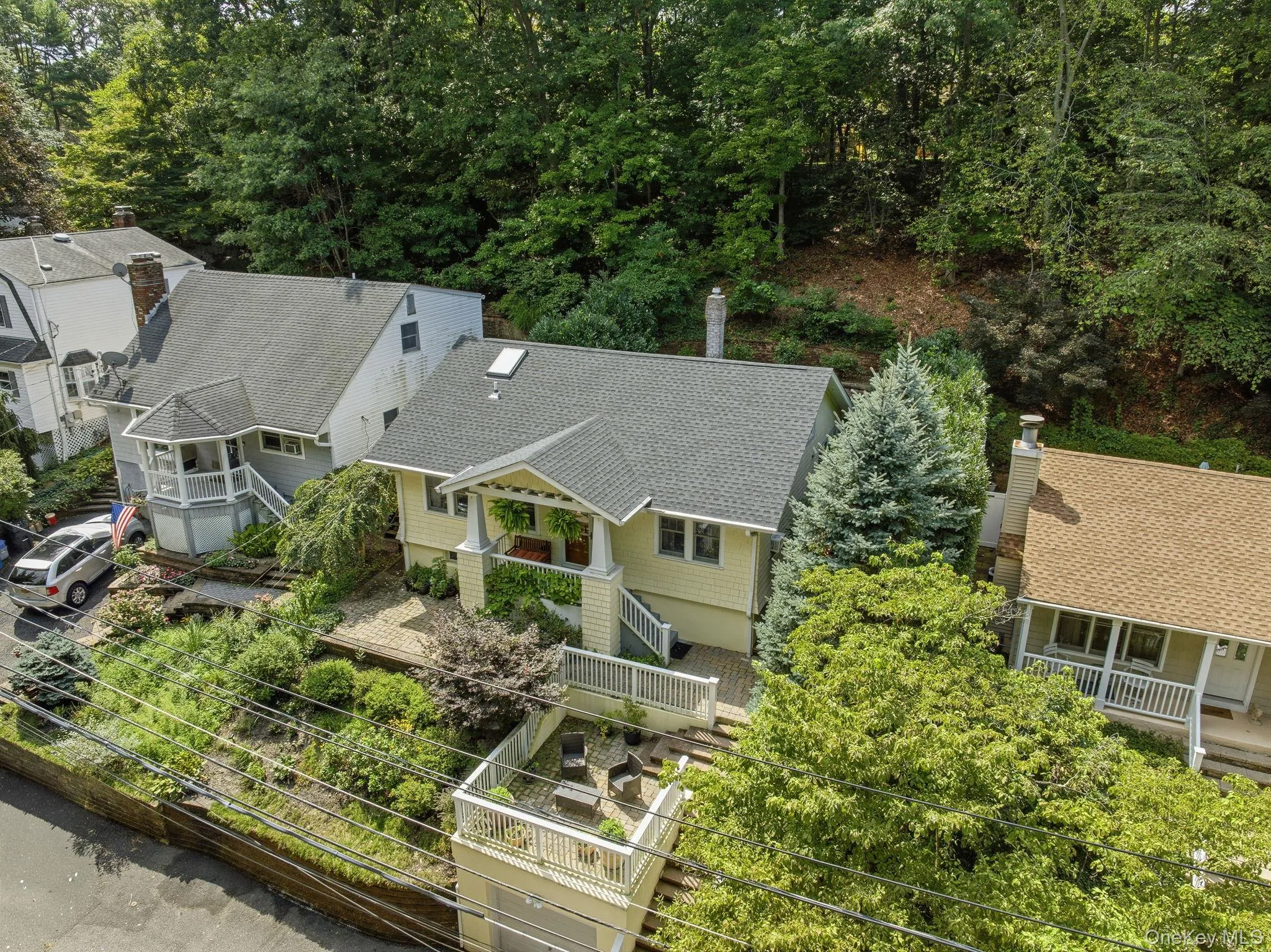 99 Norwood Avenue, Huntington, NY, 3 Bedrooms Bedrooms, 7 Rooms Rooms,1 BathroomBathrooms,Residential,For Rent,Norwood,0,1042888 99 Norwood Avenue, Huntington, NY, 3 Bedrooms Bedrooms, 7 Rooms Rooms,1 BathroomBathrooms,Residential,For Rent,Norwood,0,1042888
