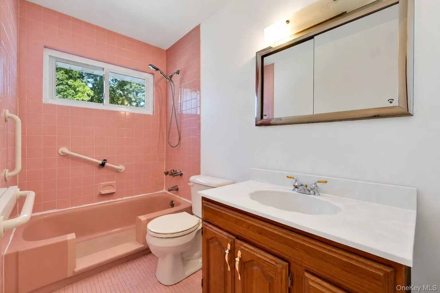 107 Headline Road, Babylon, NY, 4 Bedrooms Bedrooms, 8 Rooms Rooms,1 BathroomBathrooms,Residential,For Rent,Headline,0,1042889 107 Headline Road, Babylon, NY, 4 Bedrooms Bedrooms, 8 Rooms Rooms,1 BathroomBathrooms,Residential,For Rent,Headline,0,1042889