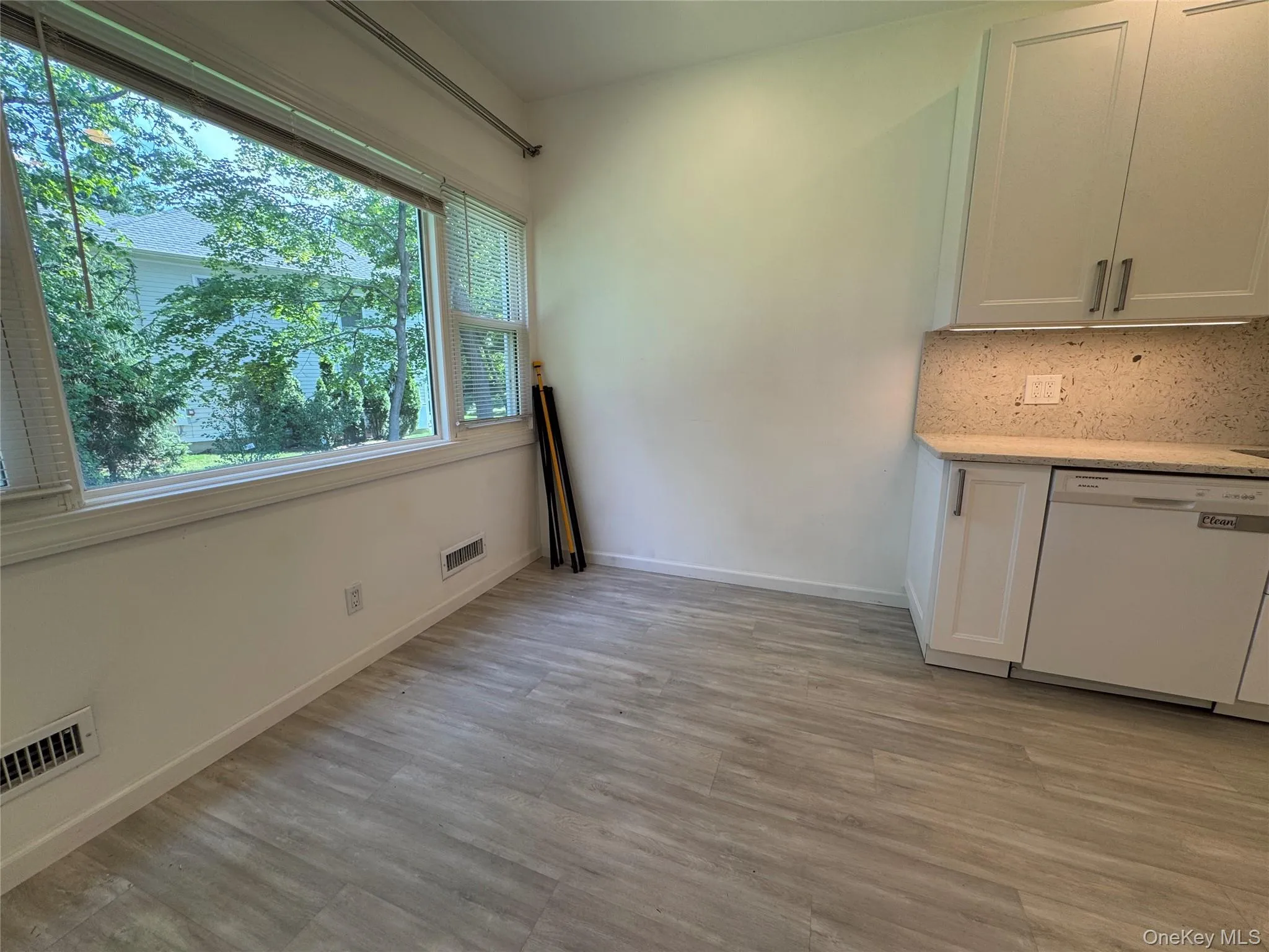 3 Stonewall Lane, Mamaroneck, NY, 4 Bedrooms Bedrooms, 7 Rooms Rooms,3 BathroomsBathrooms,Residential Lease,For Rent,Stonewall,0,1042891 3 Stonewall Lane, Mamaroneck, NY, 4 Bedrooms Bedrooms, 7 Rooms Rooms,3 BathroomsBathrooms,Residential Lease,For Rent,Stonewall,0,1042891