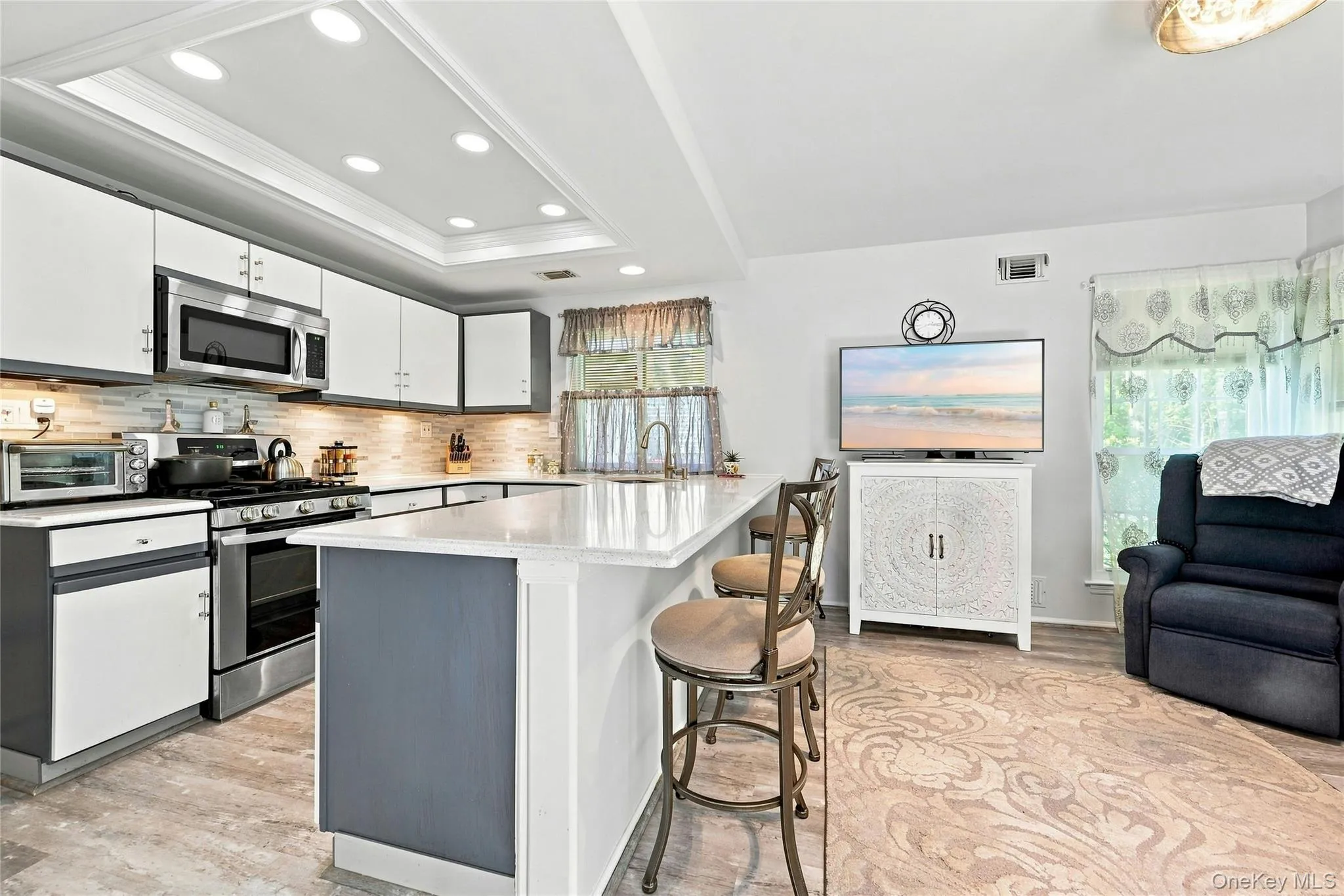 15 Glen Drive, Brookhaven, NY, 2 Bedrooms Bedrooms, 7 Rooms Rooms,2 BathroomsBathrooms,Residential,For Rent,Glen,0,1042900 15 Glen Drive, Brookhaven, NY, 2 Bedrooms Bedrooms, 7 Rooms Rooms,2 BathroomsBathrooms,Residential,For Rent,Glen,0,1042900