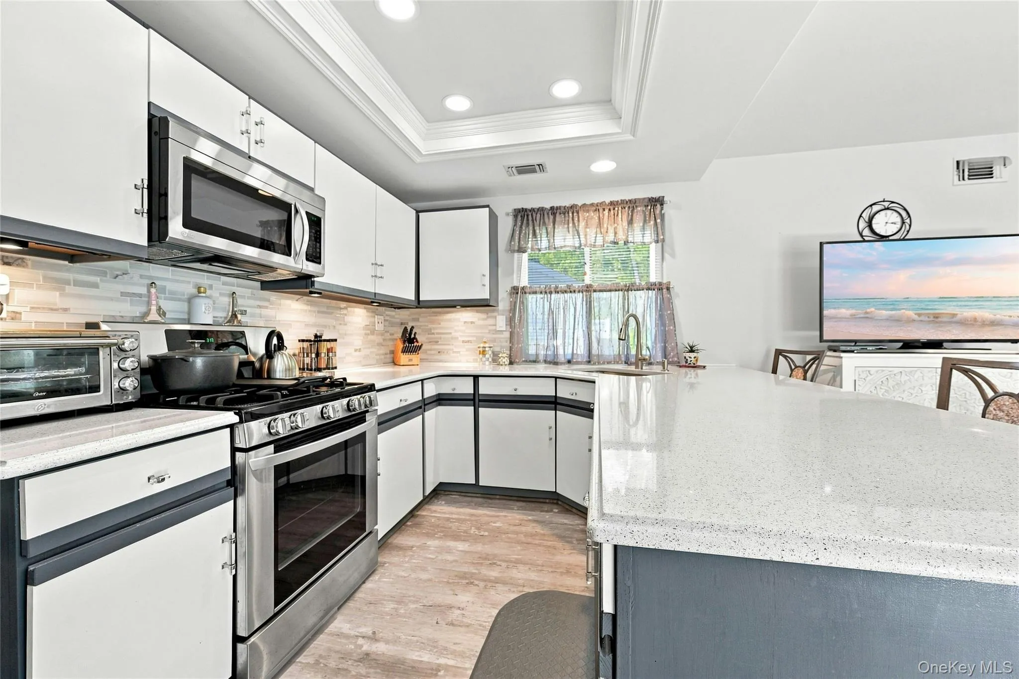 15 Glen Drive, Brookhaven, NY, 2 Bedrooms Bedrooms, 7 Rooms Rooms,2 BathroomsBathrooms,Residential,For Rent,Glen,0,1042900 15 Glen Drive, Brookhaven, NY, 2 Bedrooms Bedrooms, 7 Rooms Rooms,2 BathroomsBathrooms,Residential,For Rent,Glen,0,1042900