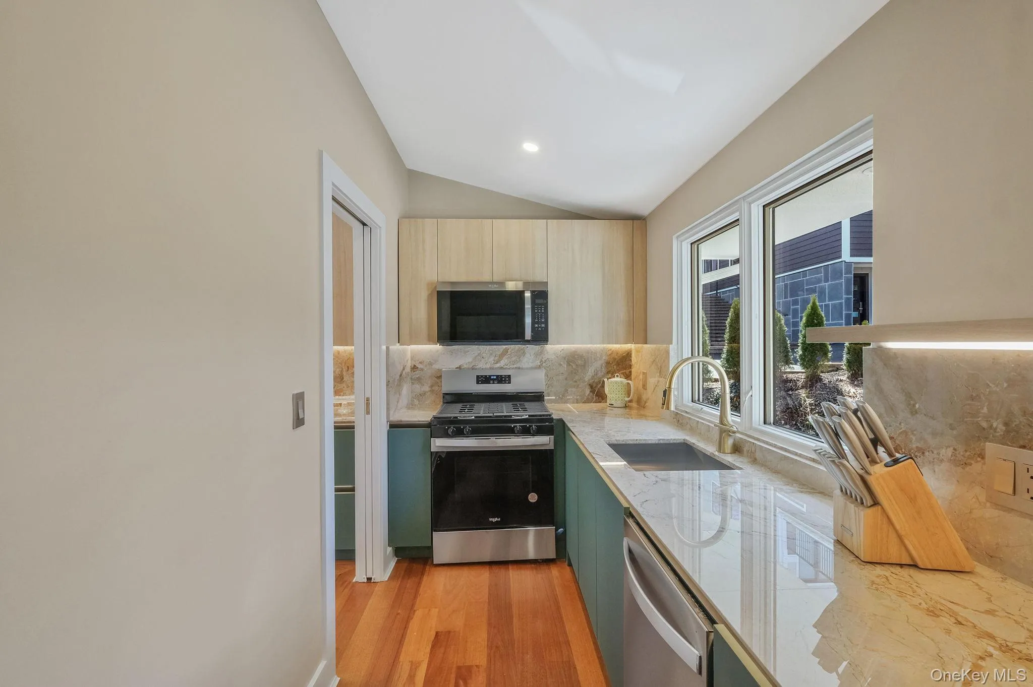 150 Sugar Toms Lane, Oyster Bay, NY, 5 Bedrooms Bedrooms, 12 Rooms Rooms,5 BathroomsBathrooms,Residential Lease,For Rent,Sugar Toms,0,1042905 150 Sugar Toms Lane, Oyster Bay, NY, 5 Bedrooms Bedrooms, 12 Rooms Rooms,5 BathroomsBathrooms,Residential Lease,For Rent,Sugar Toms,0,1042905