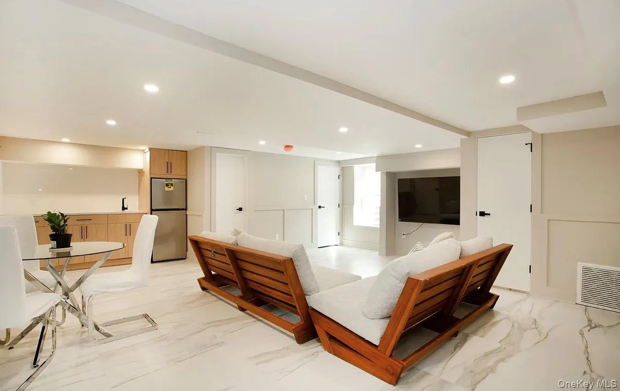 150 Sugar Toms Lane, Oyster Bay, NY, 5 Bedrooms Bedrooms, 12 Rooms Rooms,5 BathroomsBathrooms,Residential Lease,For Rent,Sugar Toms,0,1042905 150 Sugar Toms Lane, Oyster Bay, NY, 5 Bedrooms Bedrooms, 12 Rooms Rooms,5 BathroomsBathrooms,Residential Lease,For Rent,Sugar Toms,0,1042905