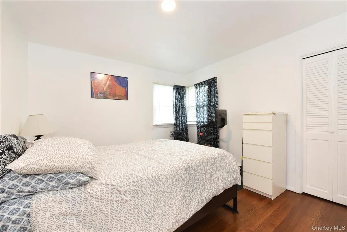 95 Jenkins Avenue, Babylon, NY, 3 Bedrooms Bedrooms, 8 Rooms Rooms,1 BathroomBathrooms,Residential,For Rent,Jenkins,0,1042906 95 Jenkins Avenue, Babylon, NY, 3 Bedrooms Bedrooms, 8 Rooms Rooms,1 BathroomBathrooms,Residential,For Rent,Jenkins,0,1042906