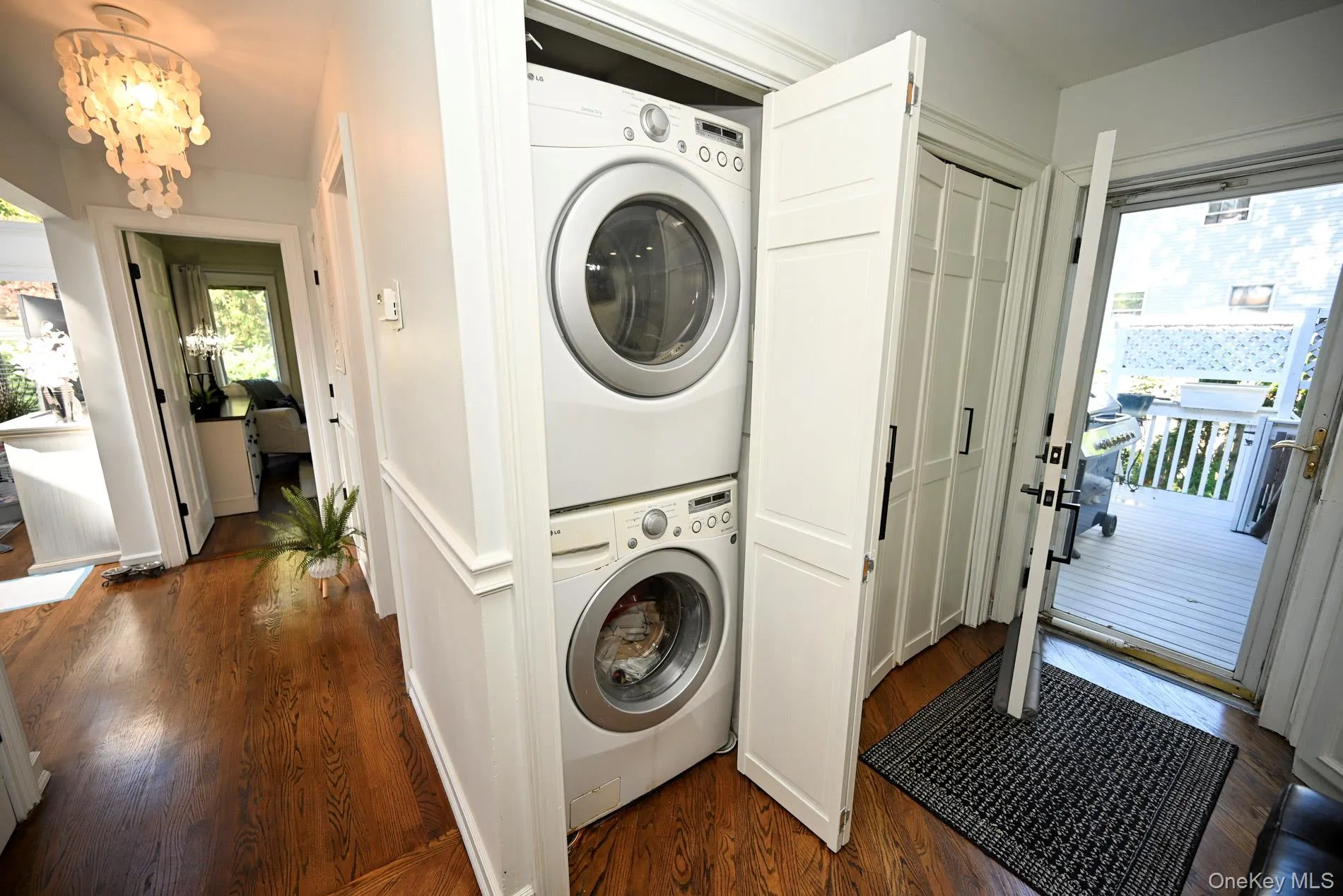33 Uranus Road, Brookhaven, NY, 2 Bedrooms Bedrooms, 7 Rooms Rooms,2 BathroomsBathrooms,Residential,For Rent,Uranus,0,1042914 33 Uranus Road, Brookhaven, NY, 2 Bedrooms Bedrooms, 7 Rooms Rooms,2 BathroomsBathrooms,Residential,For Rent,Uranus,0,1042914