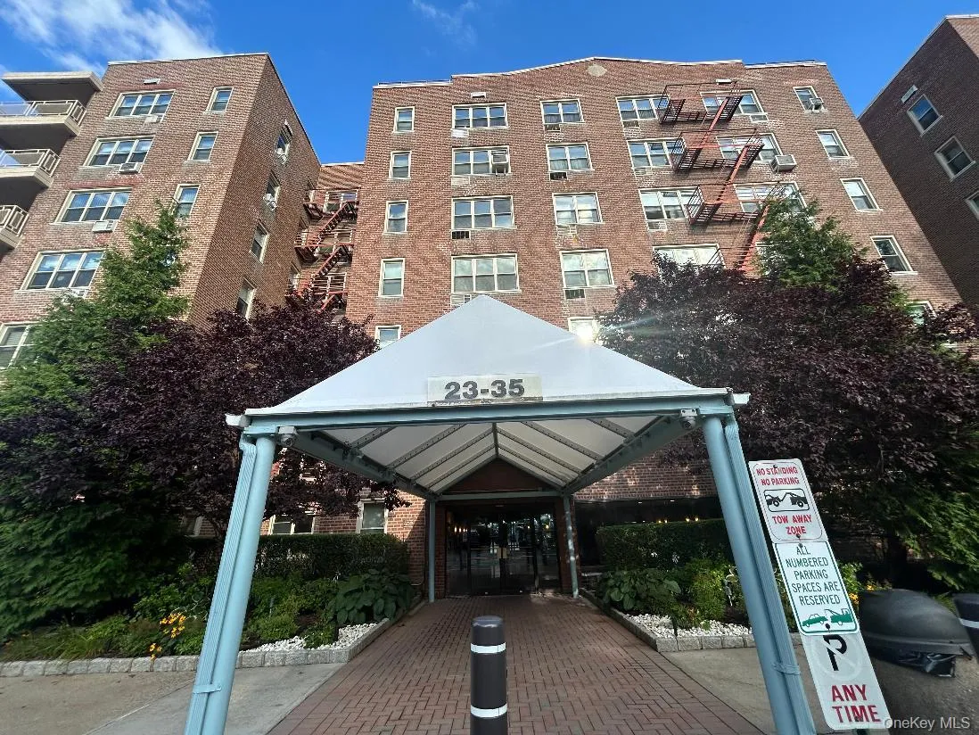 23-35 Bell Boulevard, New York, NY, 3 Bedrooms Bedrooms, 8 Rooms Rooms,2 BathroomsBathrooms,Residential,For Rent,Bell,0,1042916 23-35 Bell Boulevard, New York, NY, 3 Bedrooms Bedrooms, 8 Rooms Rooms,2 BathroomsBathrooms,Residential,For Rent,Bell,0,1042916