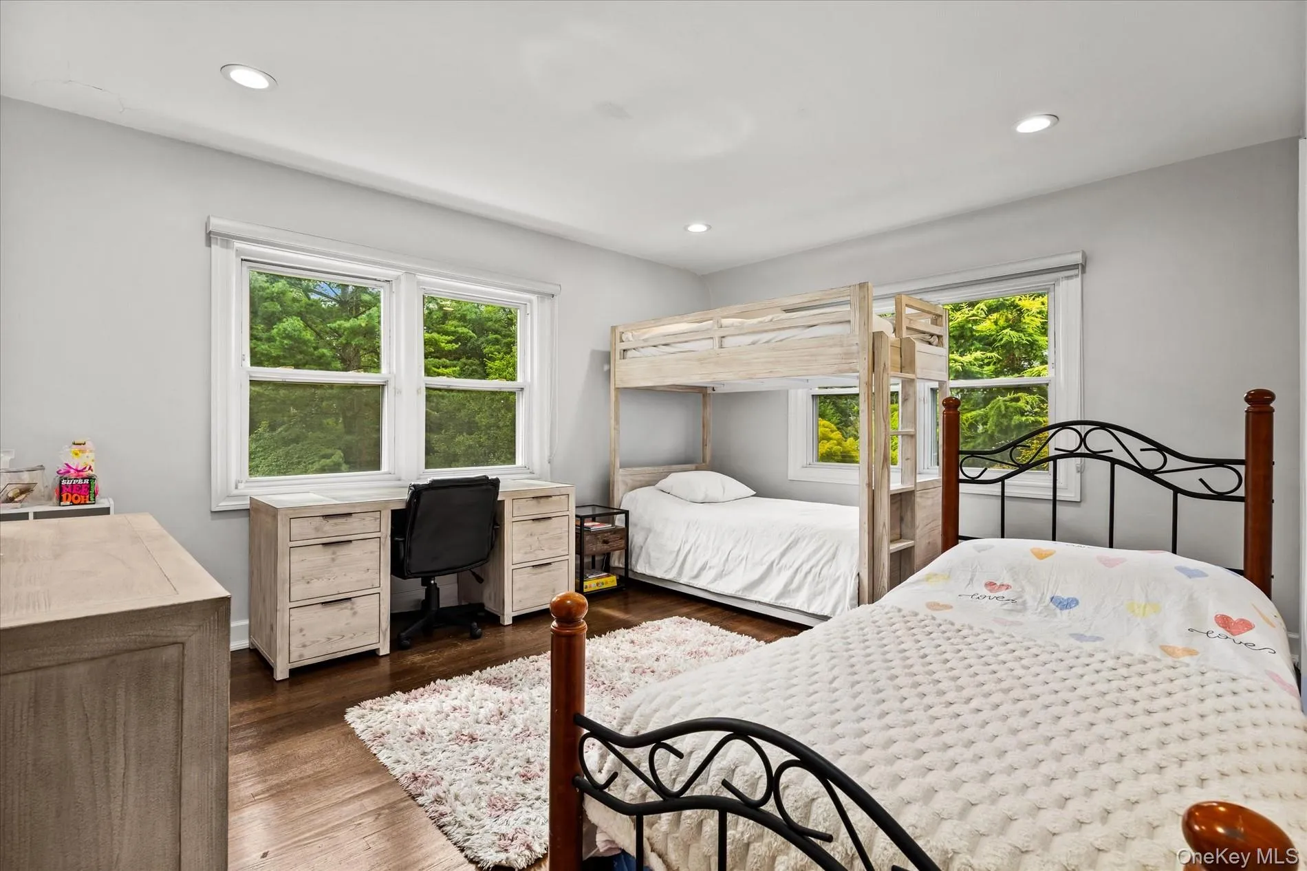 10 Vista Drive, North Hempstead, NY, 4 Bedrooms Bedrooms, 10 Rooms Rooms,4 BathroomsBathrooms,Residential,For Rent,Vista,0,1042917 10 Vista Drive, North Hempstead, NY, 4 Bedrooms Bedrooms, 10 Rooms Rooms,4 BathroomsBathrooms,Residential,For Rent,Vista,0,1042917