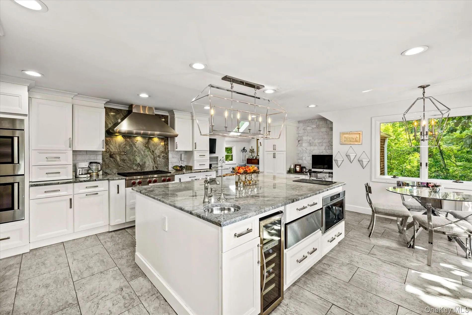 10 Vista Drive, North Hempstead, NY, 4 Bedrooms Bedrooms, 10 Rooms Rooms,4 BathroomsBathrooms,Residential,For Rent,Vista,0,1042917 10 Vista Drive, North Hempstead, NY, 4 Bedrooms Bedrooms, 10 Rooms Rooms,4 BathroomsBathrooms,Residential,For Rent,Vista,0,1042917