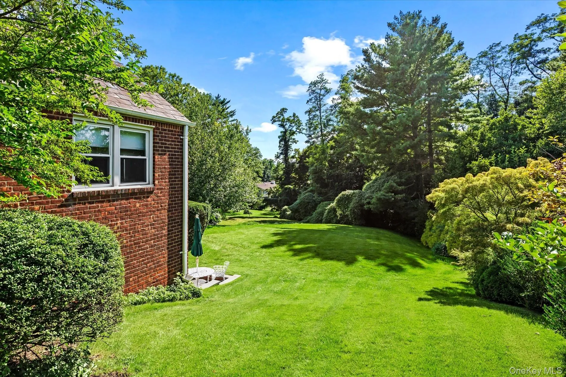 10 Vista Drive, North Hempstead, NY, 4 Bedrooms Bedrooms, 10 Rooms Rooms,4 BathroomsBathrooms,Residential,For Rent,Vista,0,1042917 10 Vista Drive, North Hempstead, NY, 4 Bedrooms Bedrooms, 10 Rooms Rooms,4 BathroomsBathrooms,Residential,For Rent,Vista,0,1042917