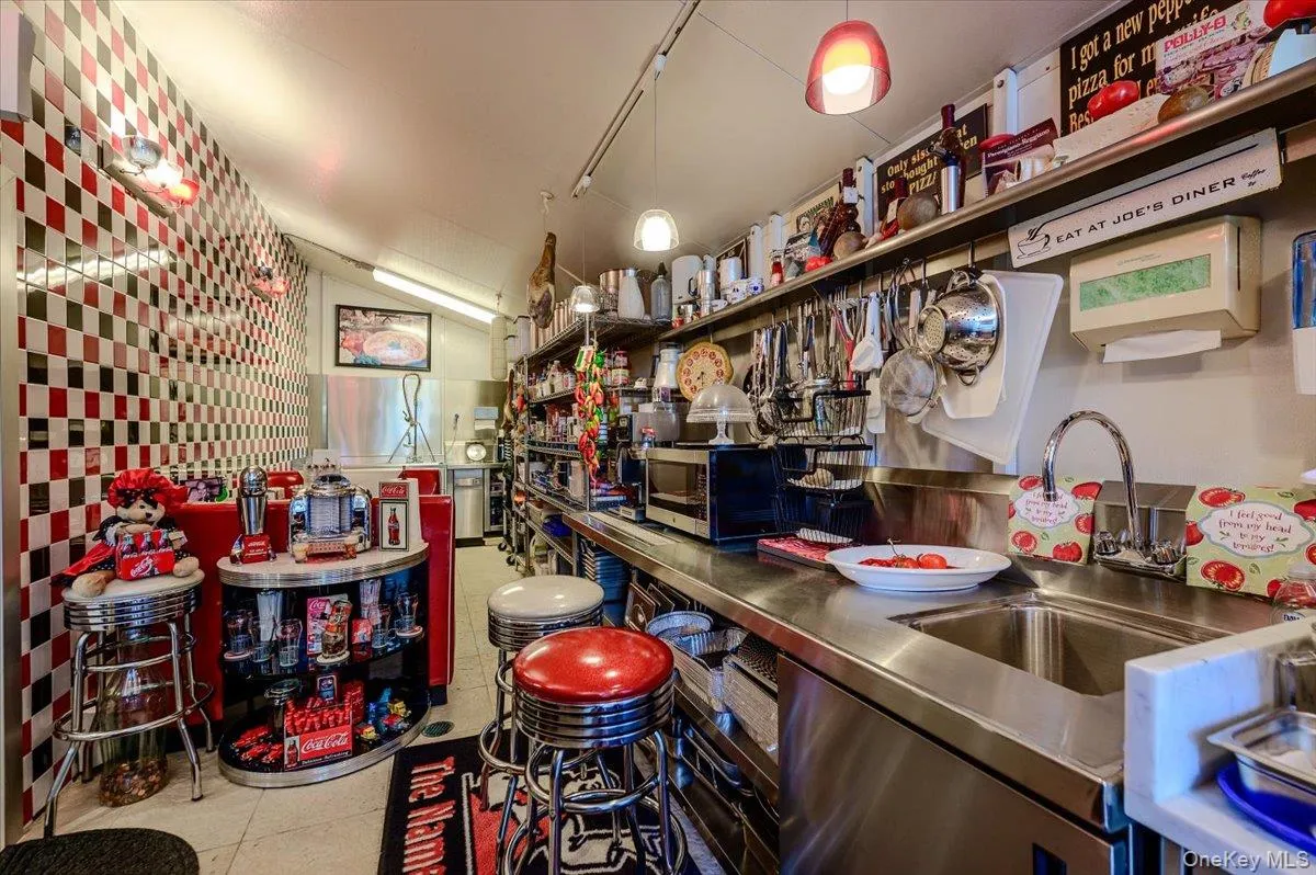 176 Main Street, Hempstead, NY, 3 Bedrooms Bedrooms, 9 Rooms Rooms,3 BathroomsBathrooms,Residential,For Rent,Main,0,1042919 176 Main Street, Hempstead, NY, 3 Bedrooms Bedrooms, 9 Rooms Rooms,3 BathroomsBathrooms,Residential,For Rent,Main,0,1042919