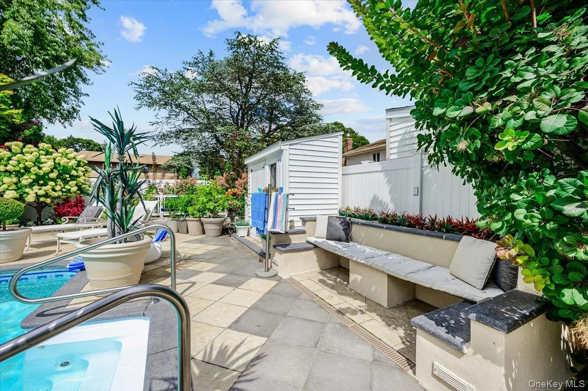 176 Main Street, Hempstead, NY, 3 Bedrooms Bedrooms, 9 Rooms Rooms,3 BathroomsBathrooms,Residential,For Rent,Main,0,1042919 176 Main Street, Hempstead, NY, 3 Bedrooms Bedrooms, 9 Rooms Rooms,3 BathroomsBathrooms,Residential,For Rent,Main,0,1042919