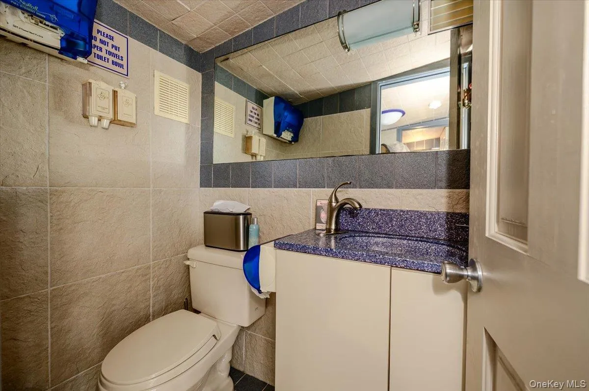 176 Main Street, Hempstead, NY, 3 Bedrooms Bedrooms, 9 Rooms Rooms,3 BathroomsBathrooms,Residential,For Rent,Main,0,1042919 176 Main Street, Hempstead, NY, 3 Bedrooms Bedrooms, 9 Rooms Rooms,3 BathroomsBathrooms,Residential,For Rent,Main,0,1042919