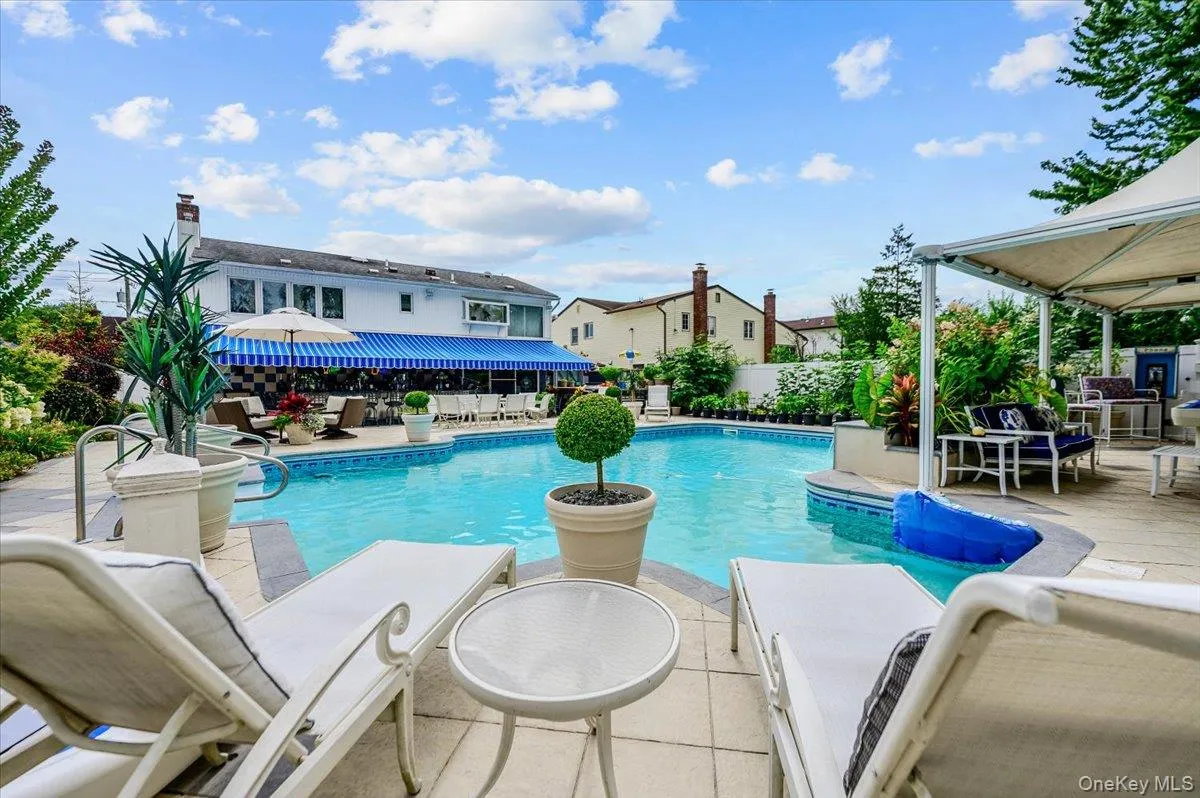 176 Main Street, Hempstead, NY, 3 Bedrooms Bedrooms, 9 Rooms Rooms,3 BathroomsBathrooms,Residential,For Rent,Main,0,1042919 176 Main Street, Hempstead, NY, 3 Bedrooms Bedrooms, 9 Rooms Rooms,3 BathroomsBathrooms,Residential,For Rent,Main,0,1042919