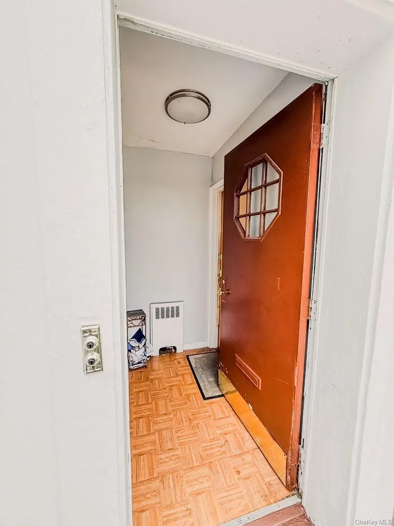 233-14 131st Avenue, New York, NY, 1 Bedroom Bedrooms, 2 Rooms Rooms,1 BathroomBathrooms,Residential,For Rent,131st,0,1042921 233-14 131st Avenue, New York, NY, 1 Bedroom Bedrooms, 2 Rooms Rooms,1 BathroomBathrooms,Residential,For Rent,131st,0,1042921