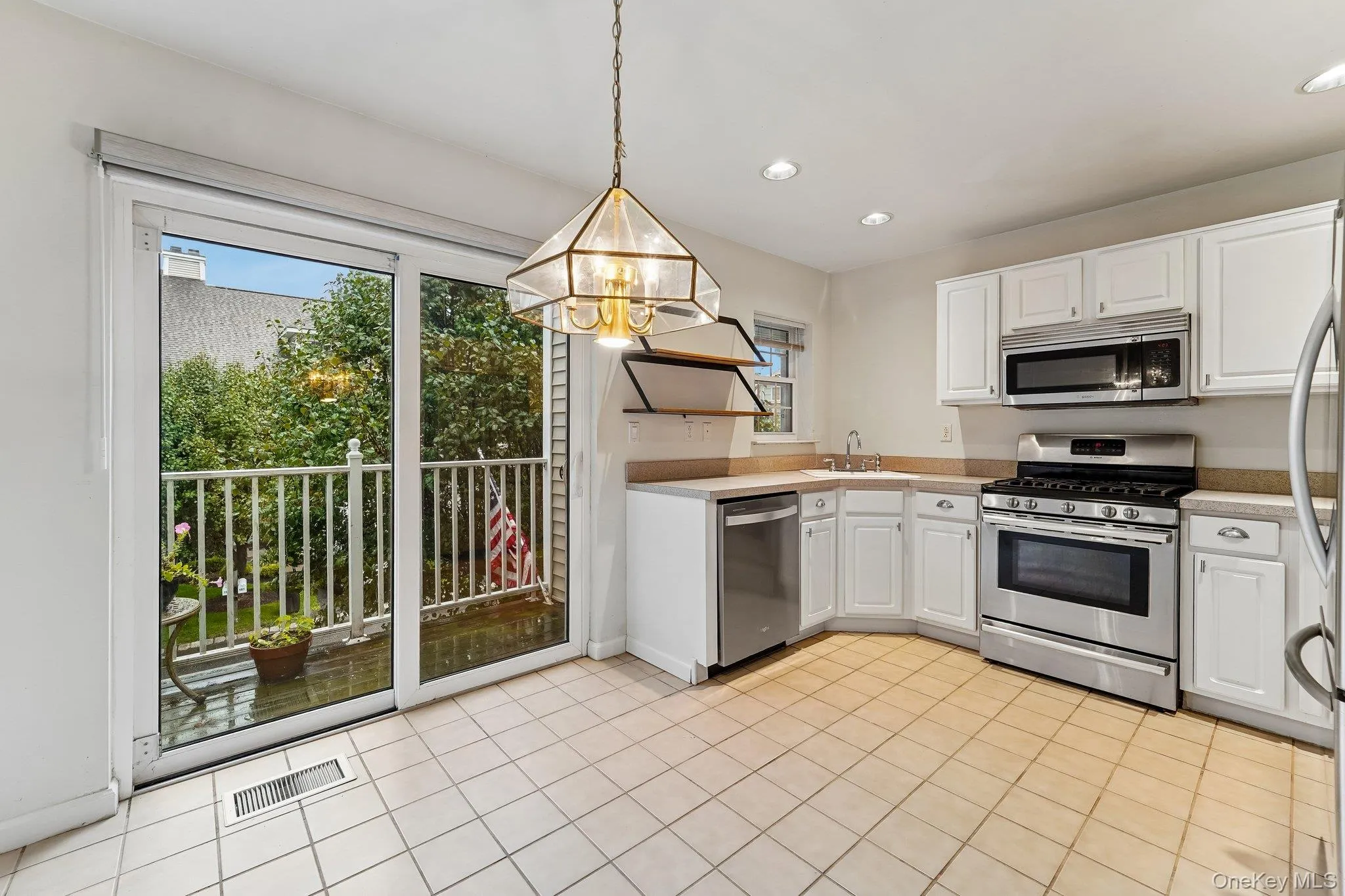 122 Crystal Hill Drive, Haverstraw, NY, 2 Bedrooms Bedrooms, 7 Rooms Rooms,1 BathroomBathrooms,Residential,For Rent,Crystal Hill,0,1042924 122 Crystal Hill Drive, Haverstraw, NY, 2 Bedrooms Bedrooms, 7 Rooms Rooms,1 BathroomBathrooms,Residential,For Rent,Crystal Hill,0,1042924