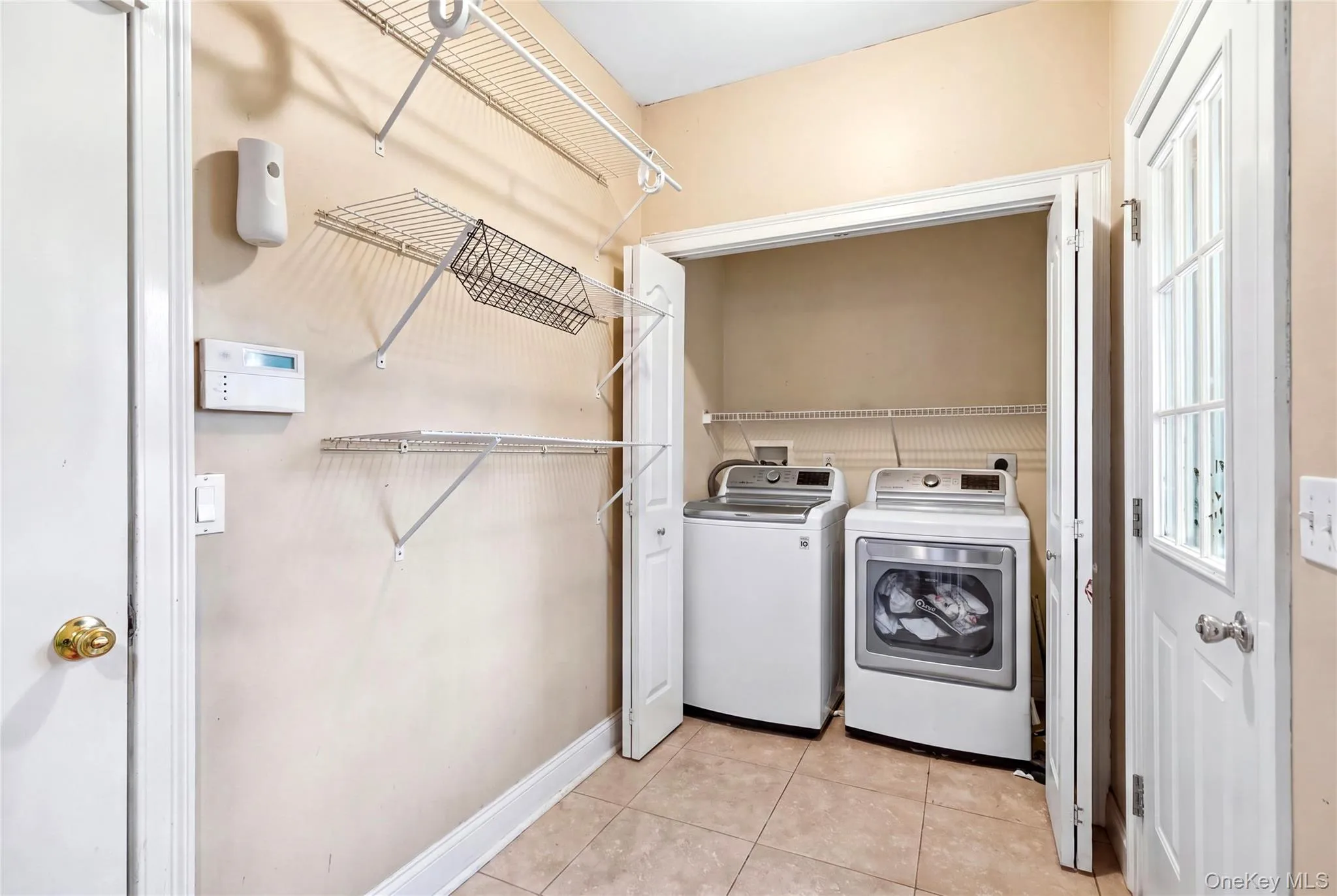 204 Melrose Parkway, Brookhaven, NY, 4 Bedrooms Bedrooms, 9 Rooms Rooms,2 BathroomsBathrooms,Residential,For Rent,Melrose,0,1042925 204 Melrose Parkway, Brookhaven, NY, 4 Bedrooms Bedrooms, 9 Rooms Rooms,2 BathroomsBathrooms,Residential,For Rent,Melrose,0,1042925