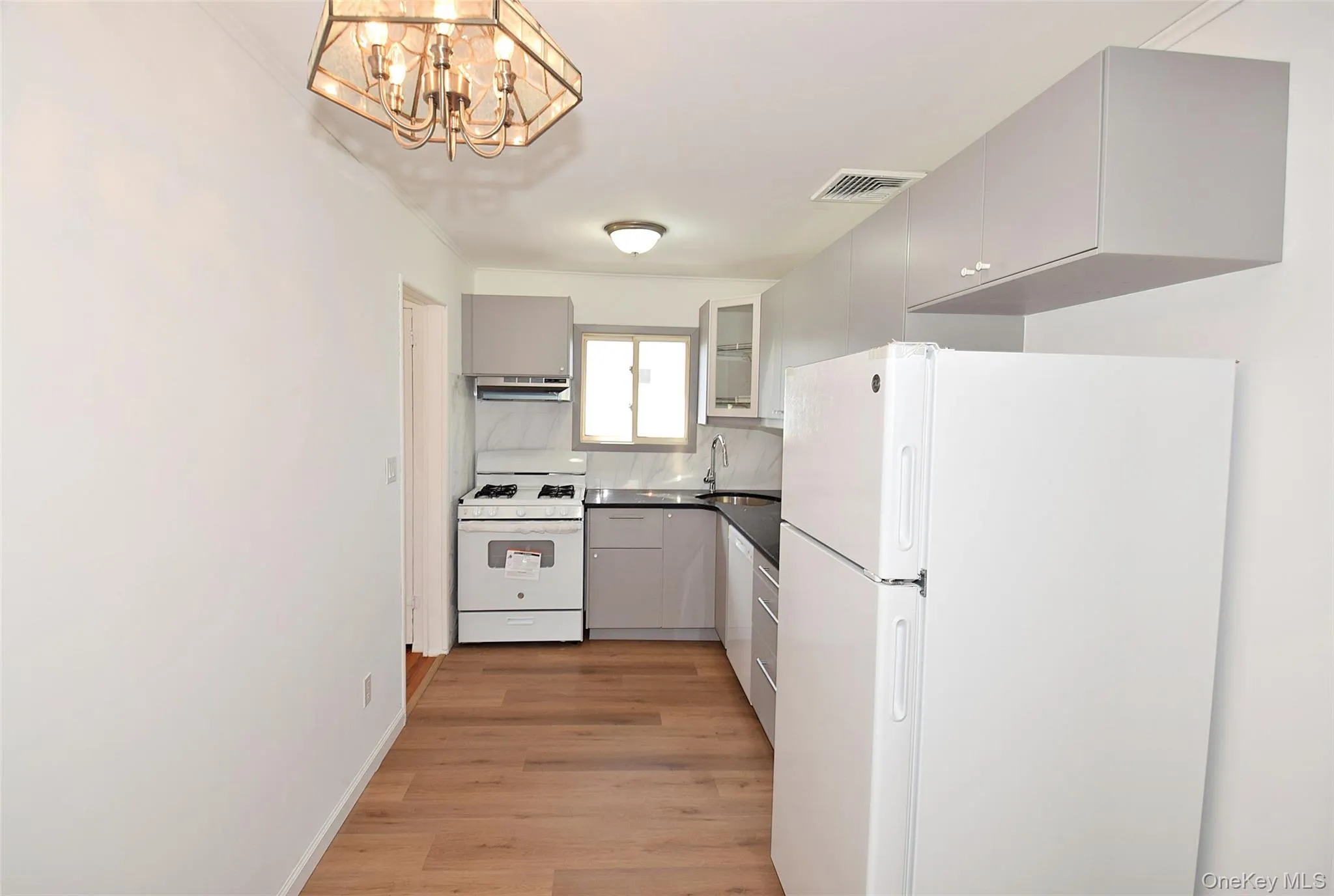 855 Surf Street, Babylon, NY, 3 Bedrooms Bedrooms, 7 Rooms Rooms,1 BathroomBathrooms,Residential Lease,For Rent,Surf,0,1042926 855 Surf Street, Babylon, NY, 3 Bedrooms Bedrooms, 7 Rooms Rooms,1 BathroomBathrooms,Residential Lease,For Rent,Surf,0,1042926