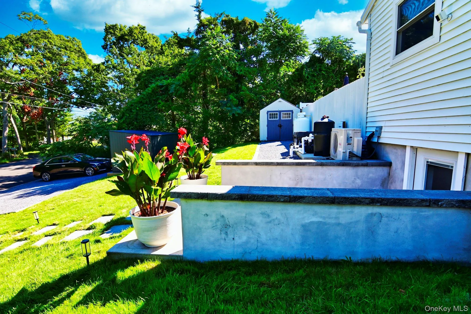 14 Kathy Street, Southampton, New York 11946