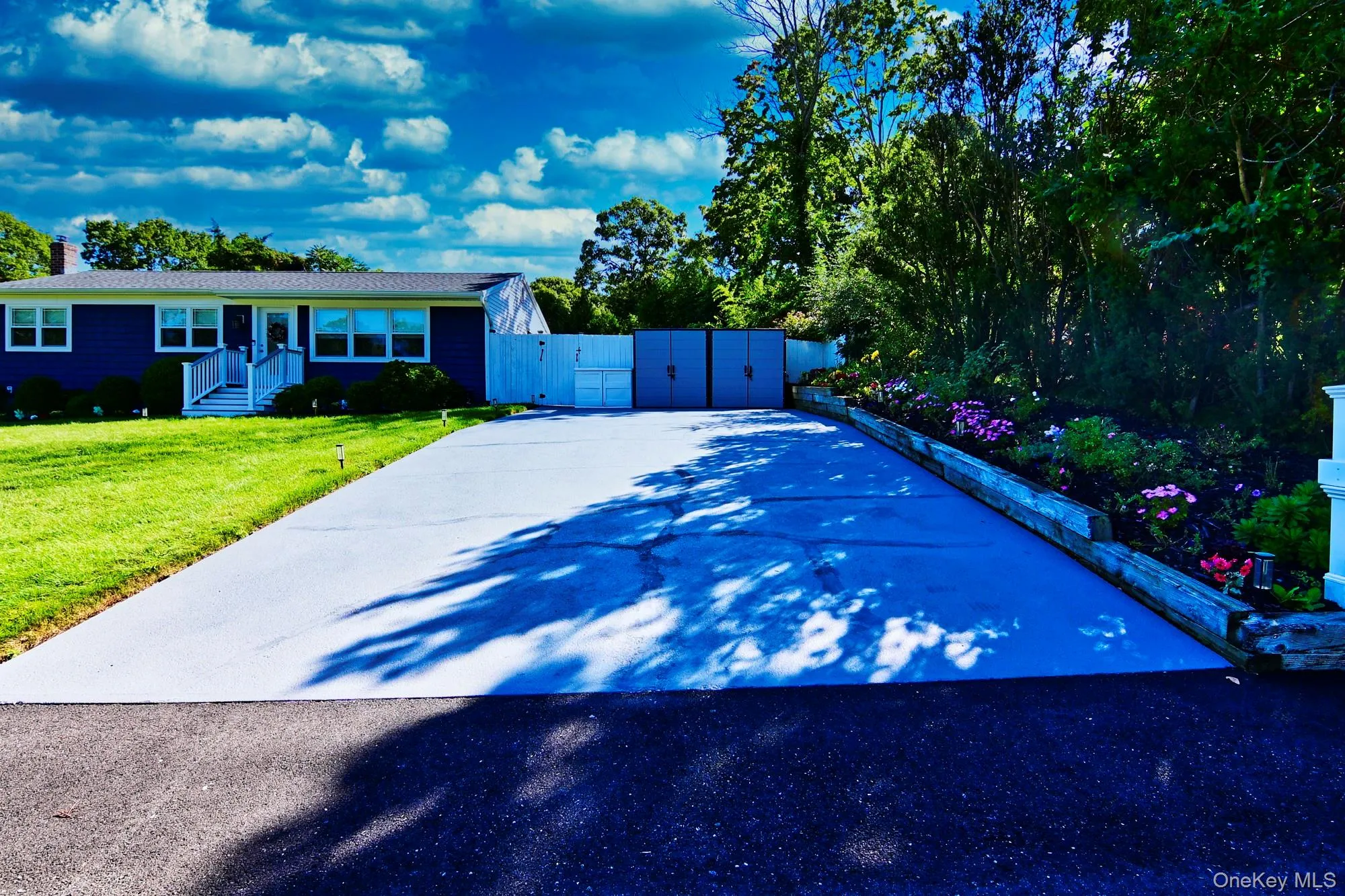 14 Kathy Street, Southampton, New York 11946
