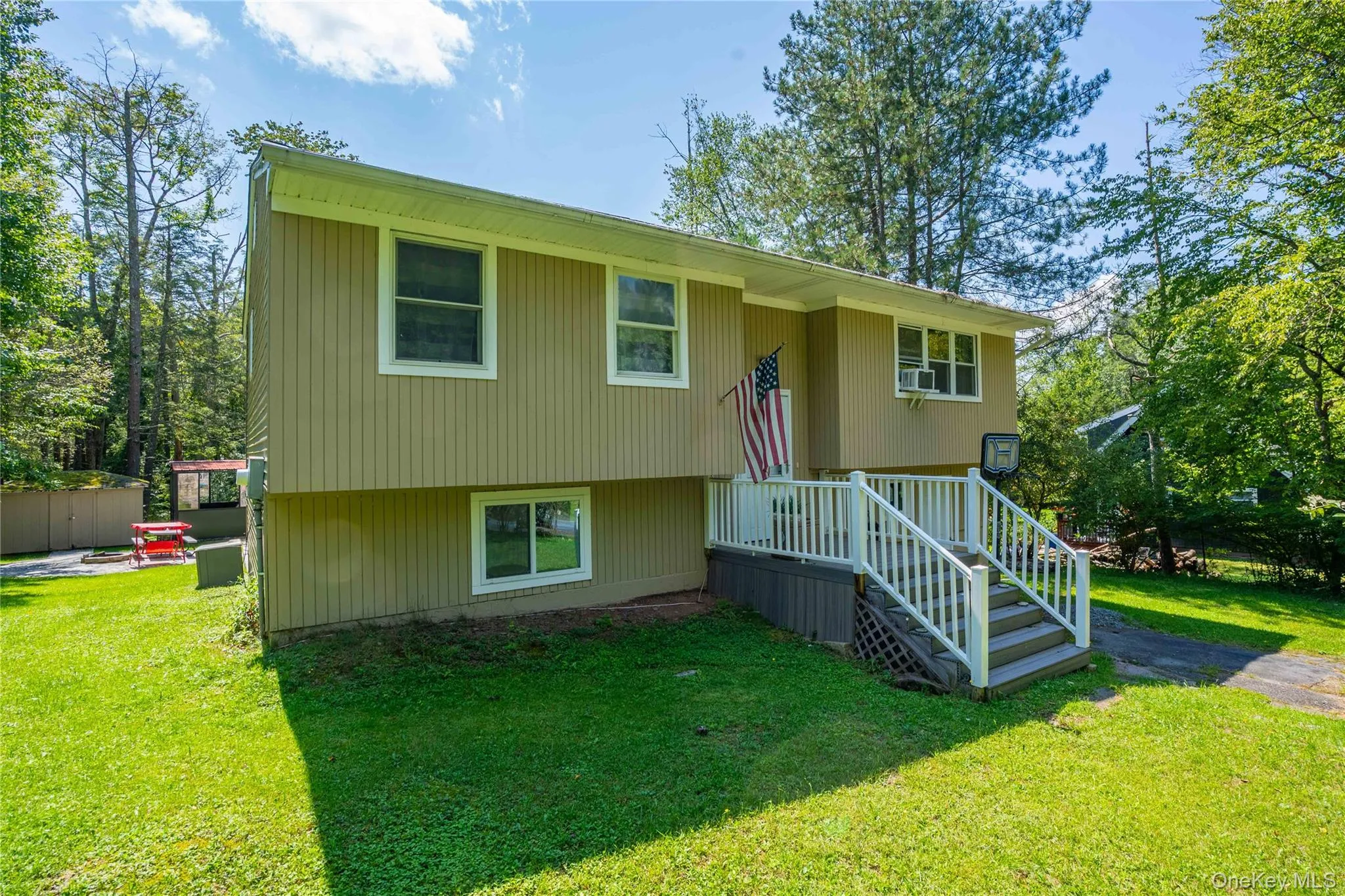 108 Maplewood Avenue, Fallsburg, NY, 3 Bedrooms Bedrooms, 7 Rooms Rooms,2 BathroomsBathrooms,Residential,For Rent,Maplewood,0,1042934 108 Maplewood Avenue, Fallsburg, NY, 3 Bedrooms Bedrooms, 7 Rooms Rooms,2 BathroomsBathrooms,Residential,For Rent,Maplewood,0,1042934