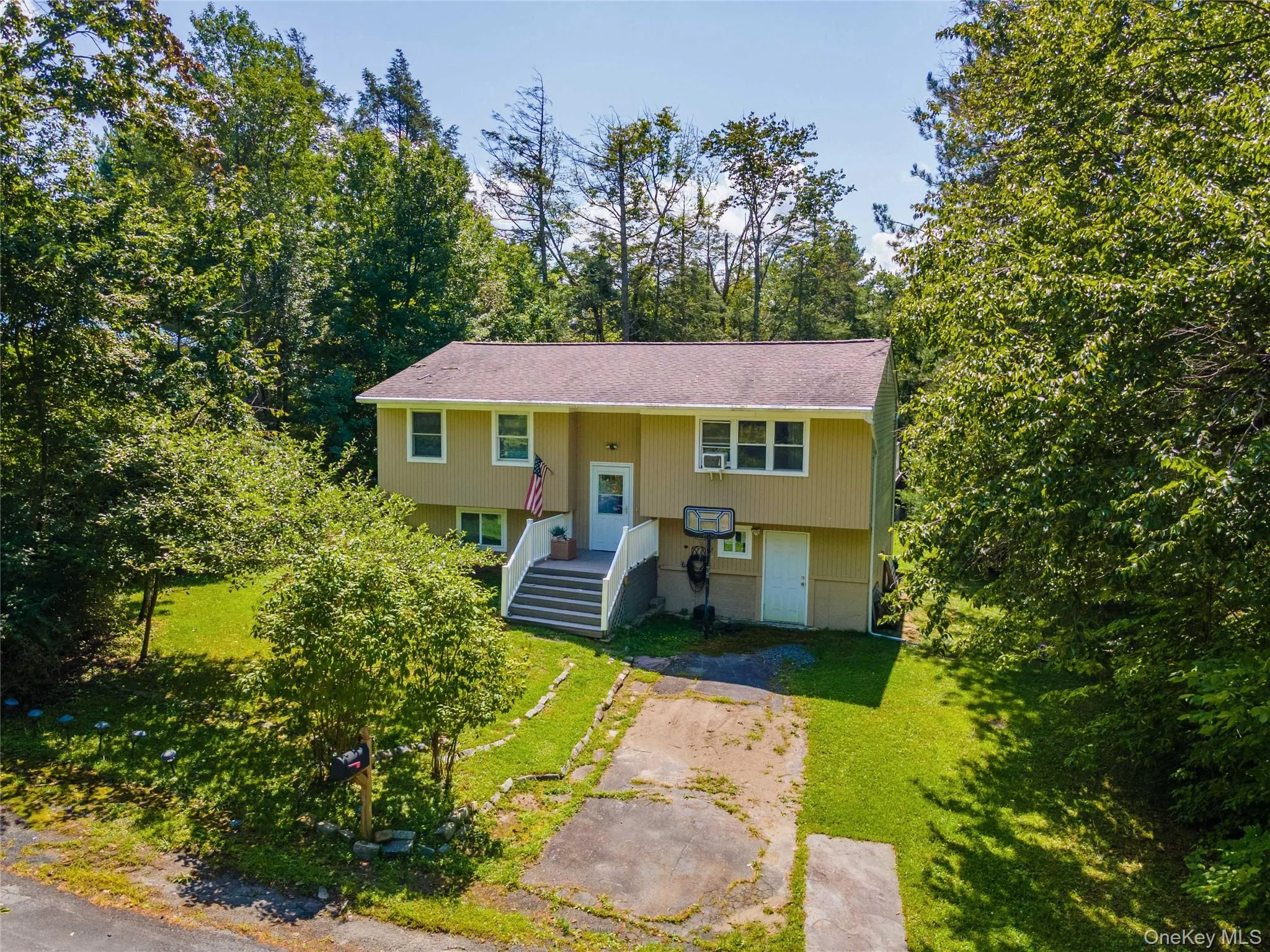 108 Maplewood Avenue, Fallsburg, NY, 3 Bedrooms Bedrooms, 7 Rooms Rooms,2 BathroomsBathrooms,Residential,For Rent,Maplewood,0,1042934 108 Maplewood Avenue, Fallsburg, NY, 3 Bedrooms Bedrooms, 7 Rooms Rooms,2 BathroomsBathrooms,Residential,For Rent,Maplewood,0,1042934