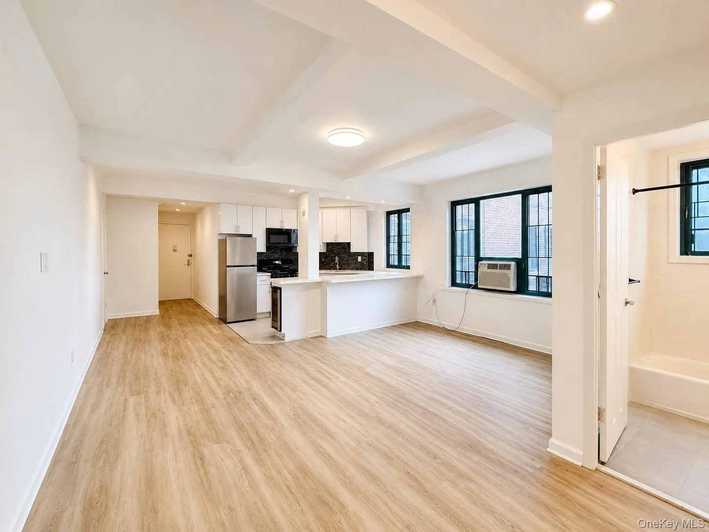 1594 Unionport Road, New York, NY, 2 Bedrooms Bedrooms, 4 Rooms Rooms,1 BathroomBathrooms,Residential,For Rent,Unionport,0,1042936 1594 Unionport Road, New York, NY, 2 Bedrooms Bedrooms, 4 Rooms Rooms,1 BathroomBathrooms,Residential,For Rent,Unionport,0,1042936