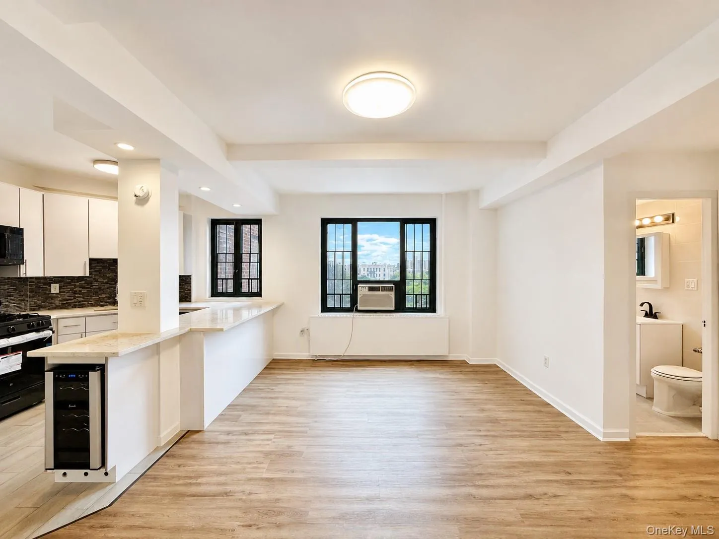 1594 Unionport Road, New York, NY, 2 Bedrooms Bedrooms, 4 Rooms Rooms,1 BathroomBathrooms,Residential,For Rent,Unionport,0,1042936 1594 Unionport Road, New York, NY, 2 Bedrooms Bedrooms, 4 Rooms Rooms,1 BathroomBathrooms,Residential,For Rent,Unionport,0,1042936