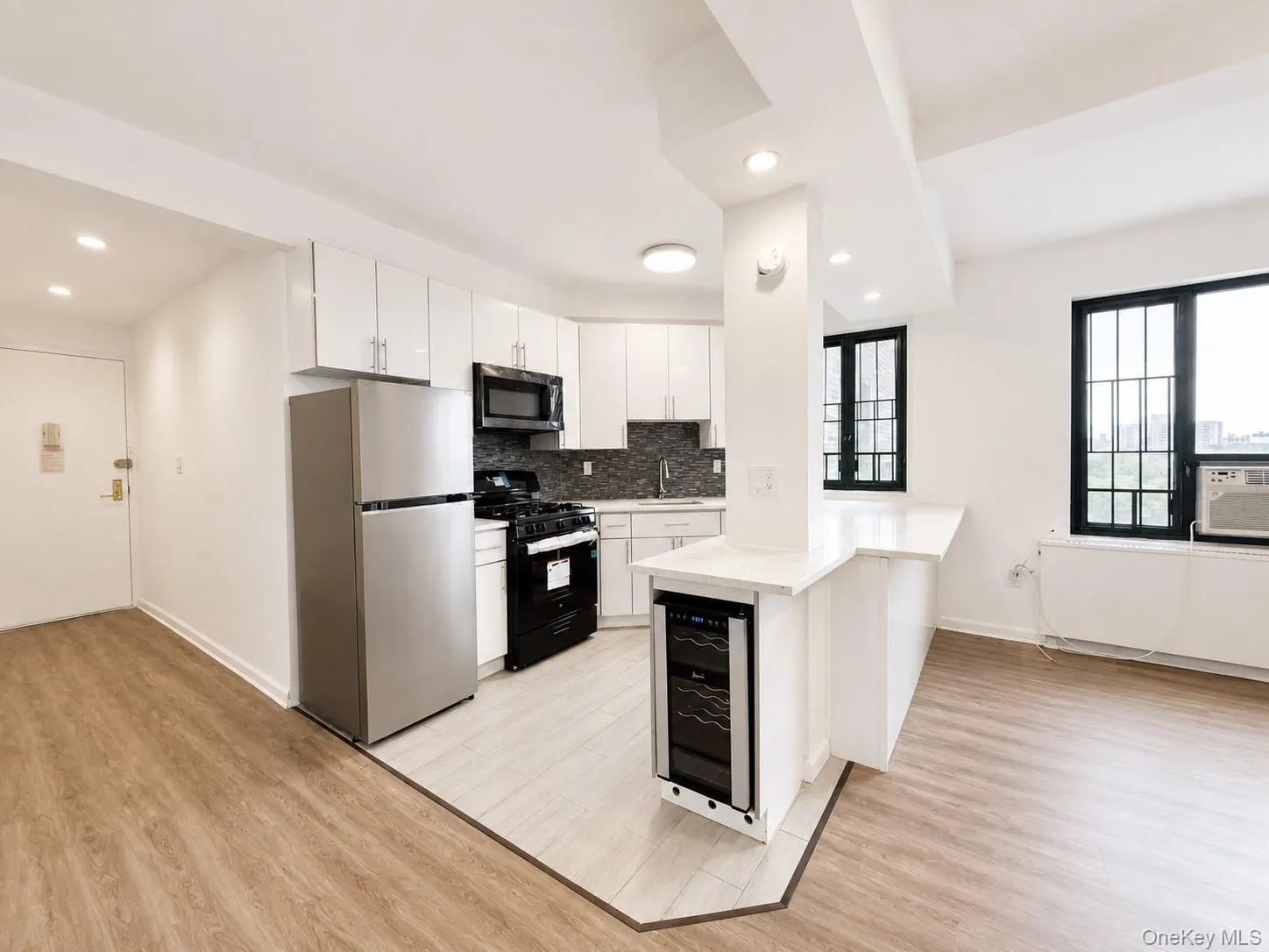 1594 Unionport Road, New York, NY, 2 Bedrooms Bedrooms, 4 Rooms Rooms,1 BathroomBathrooms,Residential,For Rent,Unionport,0,1042936 1594 Unionport Road, New York, NY, 2 Bedrooms Bedrooms, 4 Rooms Rooms,1 BathroomBathrooms,Residential,For Rent,Unionport,0,1042936