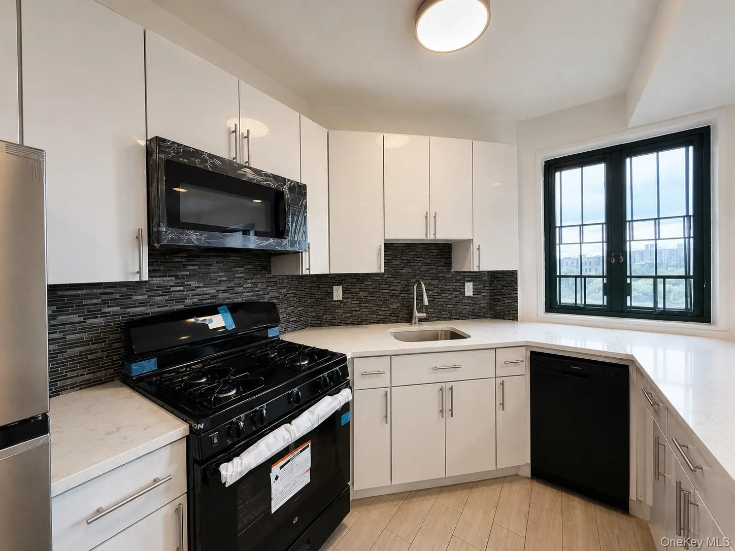 1594 Unionport Road, New York, NY, 2 Bedrooms Bedrooms, 4 Rooms Rooms,1 BathroomBathrooms,Residential,For Rent,Unionport,0,1042936 1594 Unionport Road, New York, NY, 2 Bedrooms Bedrooms, 4 Rooms Rooms,1 BathroomBathrooms,Residential,For Rent,Unionport,0,1042936
