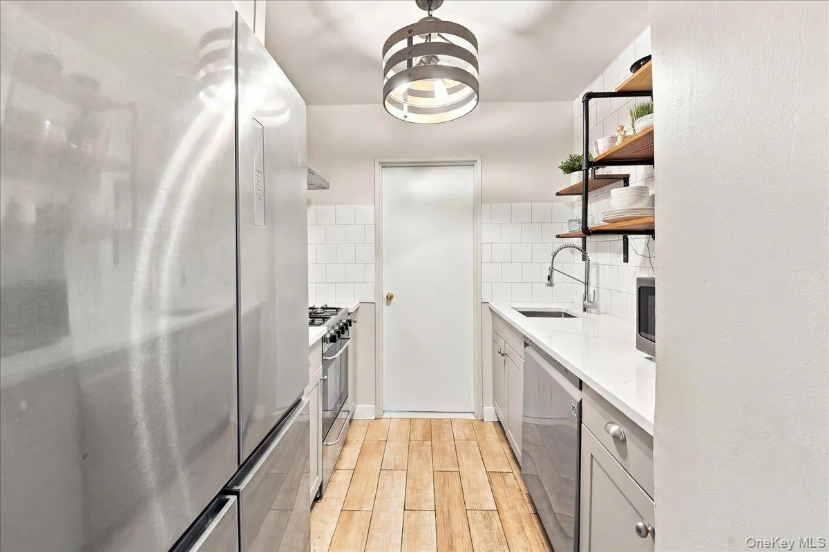 3065 Sedgwick Avenue, New York, NY, 2 Bedrooms Bedrooms, 4 Rooms Rooms,1 BathroomBathrooms,Residential,For Rent,Sedgwick,0,1042946 3065 Sedgwick Avenue, New York, NY, 2 Bedrooms Bedrooms, 4 Rooms Rooms,1 BathroomBathrooms,Residential,For Rent,Sedgwick,0,1042946
