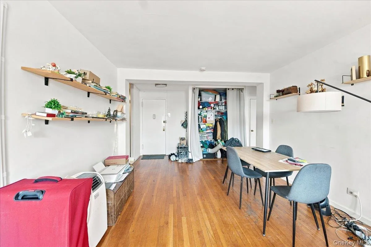 3065 Sedgwick Avenue, New York, NY, 2 Bedrooms Bedrooms, 4 Rooms Rooms,1 BathroomBathrooms,Residential,For Rent,Sedgwick,0,1042946 3065 Sedgwick Avenue, New York, NY, 2 Bedrooms Bedrooms, 4 Rooms Rooms,1 BathroomBathrooms,Residential,For Rent,Sedgwick,0,1042946