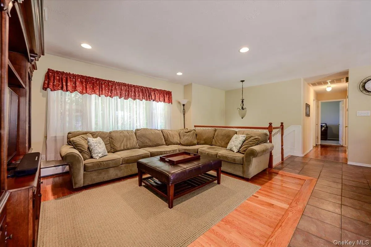 784 Newbridge Road, Hempstead, NY, 4 Bedrooms Bedrooms, 10 Rooms Rooms,2 BathroomsBathrooms,Residential,For Rent,Newbridge,0,1042952 784 Newbridge Road, Hempstead, NY, 4 Bedrooms Bedrooms, 10 Rooms Rooms,2 BathroomsBathrooms,Residential,For Rent,Newbridge,0,1042952