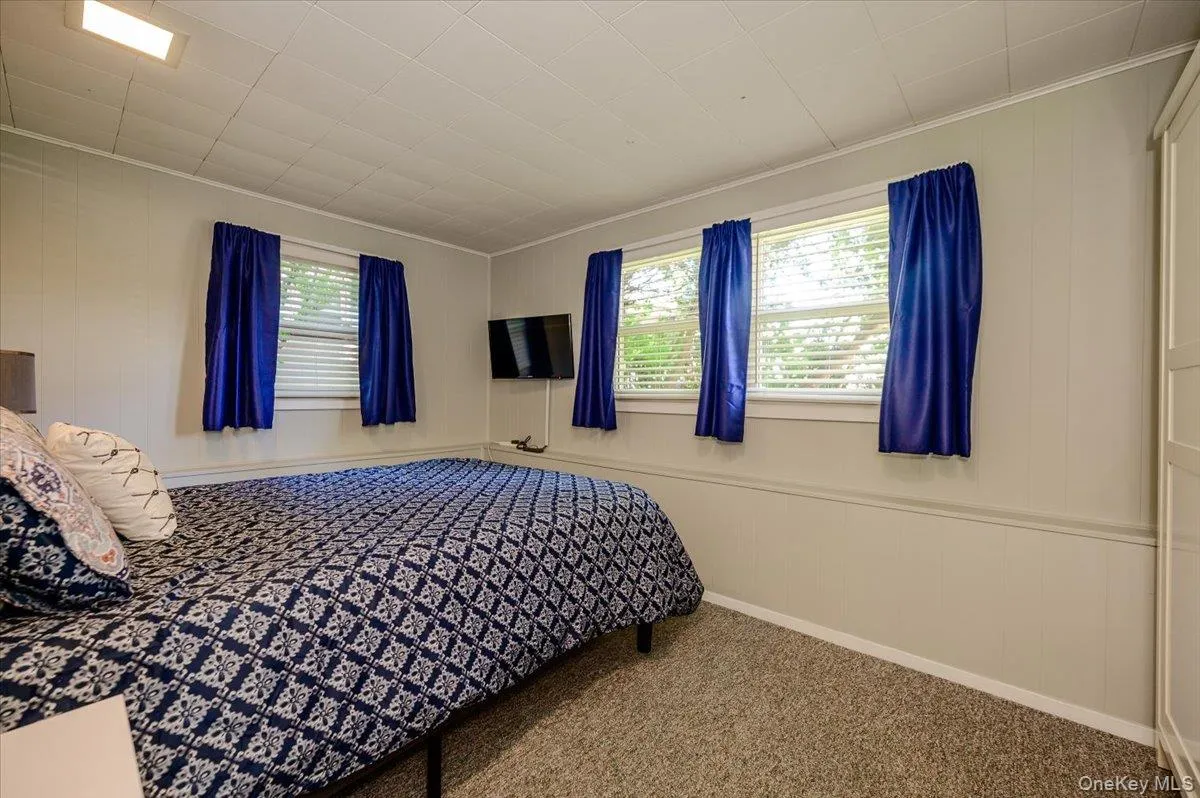Bedroom on Lower Level Bedroom on Lower Level