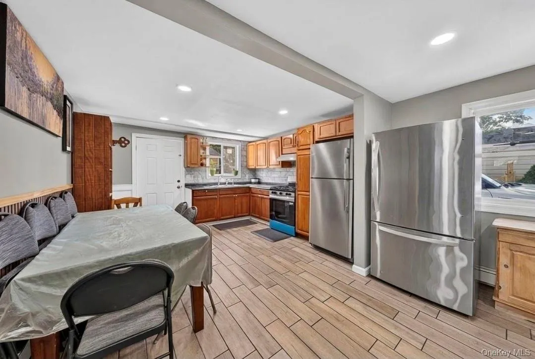 14 Electric Street, Brookhaven, NY, 4 Bedrooms Bedrooms, 8 Rooms Rooms,2 BathroomsBathrooms,Residential,For Rent,Electric,0,1042954 14 Electric Street, Brookhaven, NY, 4 Bedrooms Bedrooms, 8 Rooms Rooms,2 BathroomsBathrooms,Residential,For Rent,Electric,0,1042954