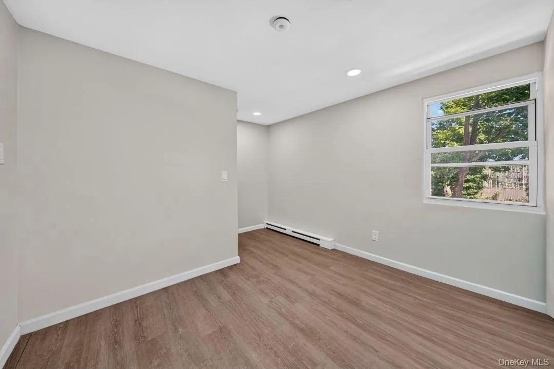 14 Electric Street, Brookhaven, NY, 4 Bedrooms Bedrooms, 8 Rooms Rooms,2 BathroomsBathrooms,Residential,For Rent,Electric,0,1042954 14 Electric Street, Brookhaven, NY, 4 Bedrooms Bedrooms, 8 Rooms Rooms,2 BathroomsBathrooms,Residential,For Rent,Electric,0,1042954