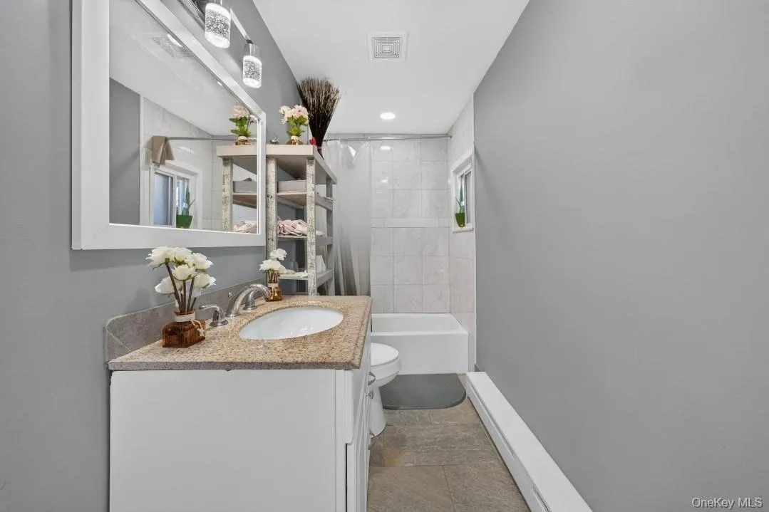 14 Electric Street, Brookhaven, NY, 4 Bedrooms Bedrooms, 8 Rooms Rooms,2 BathroomsBathrooms,Residential,For Rent,Electric,0,1042954 14 Electric Street, Brookhaven, NY, 4 Bedrooms Bedrooms, 8 Rooms Rooms,2 BathroomsBathrooms,Residential,For Rent,Electric,0,1042954