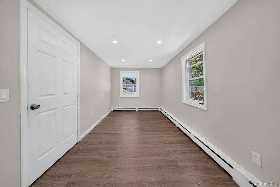 14 Electric Street, Brookhaven, NY, 4 Bedrooms Bedrooms, 8 Rooms Rooms,2 BathroomsBathrooms,Residential,For Rent,Electric,0,1042954 14 Electric Street, Brookhaven, NY, 4 Bedrooms Bedrooms, 8 Rooms Rooms,2 BathroomsBathrooms,Residential,For Rent,Electric,0,1042954