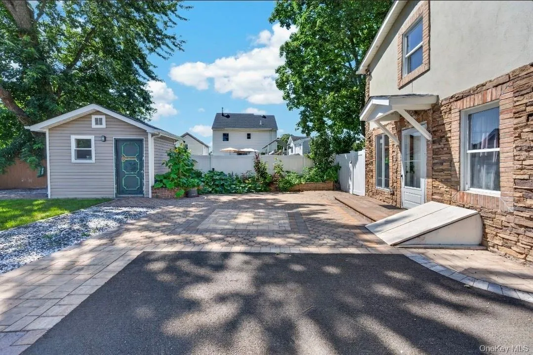 14 Electric Street, Brookhaven, NY, 4 Bedrooms Bedrooms, 8 Rooms Rooms,2 BathroomsBathrooms,Residential,For Rent,Electric,0,1042954 14 Electric Street, Brookhaven, NY, 4 Bedrooms Bedrooms, 8 Rooms Rooms,2 BathroomsBathrooms,Residential,For Rent,Electric,0,1042954