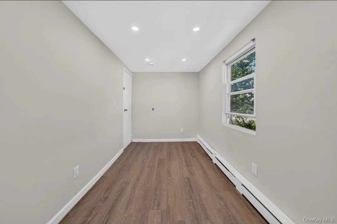 14 Electric Street, Brookhaven, NY, 4 Bedrooms Bedrooms, 8 Rooms Rooms,2 BathroomsBathrooms,Residential,For Rent,Electric,0,1042954 14 Electric Street, Brookhaven, NY, 4 Bedrooms Bedrooms, 8 Rooms Rooms,2 BathroomsBathrooms,Residential,For Rent,Electric,0,1042954