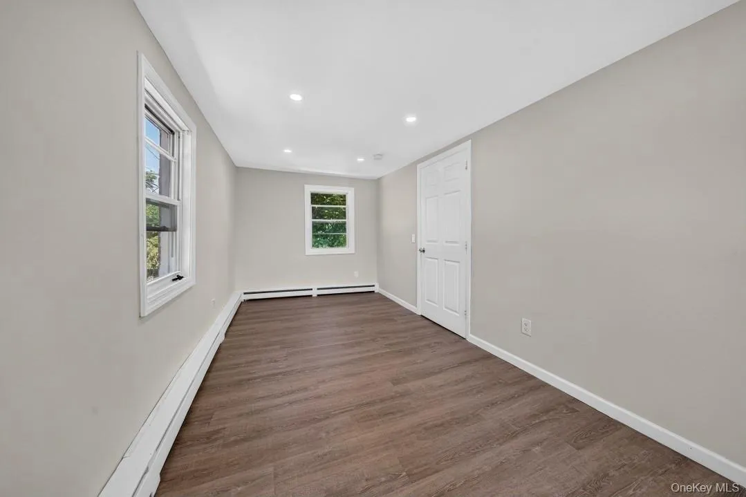14 Electric Street, Brookhaven, NY, 4 Bedrooms Bedrooms, 8 Rooms Rooms,2 BathroomsBathrooms,Residential,For Rent,Electric,0,1042954 14 Electric Street, Brookhaven, NY, 4 Bedrooms Bedrooms, 8 Rooms Rooms,2 BathroomsBathrooms,Residential,For Rent,Electric,0,1042954