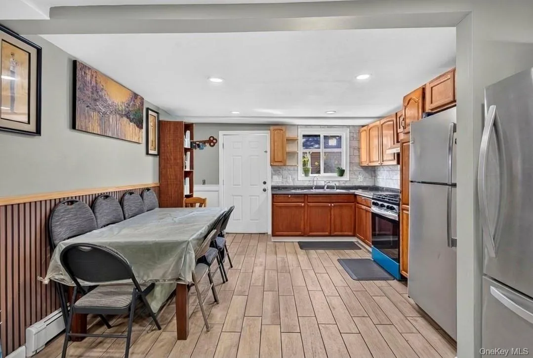 14 Electric Street, Brookhaven, NY, 4 Bedrooms Bedrooms, 8 Rooms Rooms,2 BathroomsBathrooms,Residential,For Rent,Electric,0,1042954 14 Electric Street, Brookhaven, NY, 4 Bedrooms Bedrooms, 8 Rooms Rooms,2 BathroomsBathrooms,Residential,For Rent,Electric,0,1042954