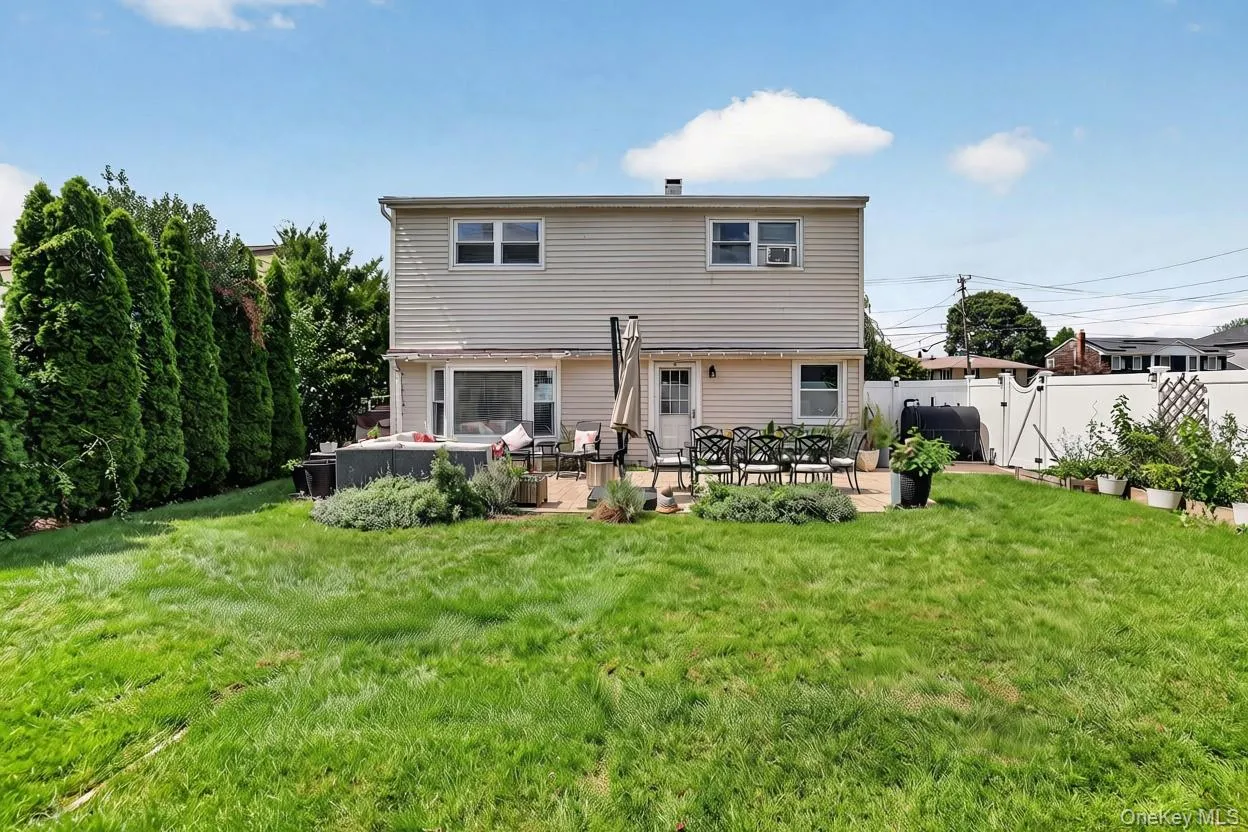 269 Forest Avenue, Oyster Bay, NY, 5 Bedrooms Bedrooms, 8 Rooms Rooms,2 BathroomsBathrooms,Residential,For Rent,Forest,0,1042955 269 Forest Avenue, Oyster Bay, NY, 5 Bedrooms Bedrooms, 8 Rooms Rooms,2 BathroomsBathrooms,Residential,For Rent,Forest,0,1042955