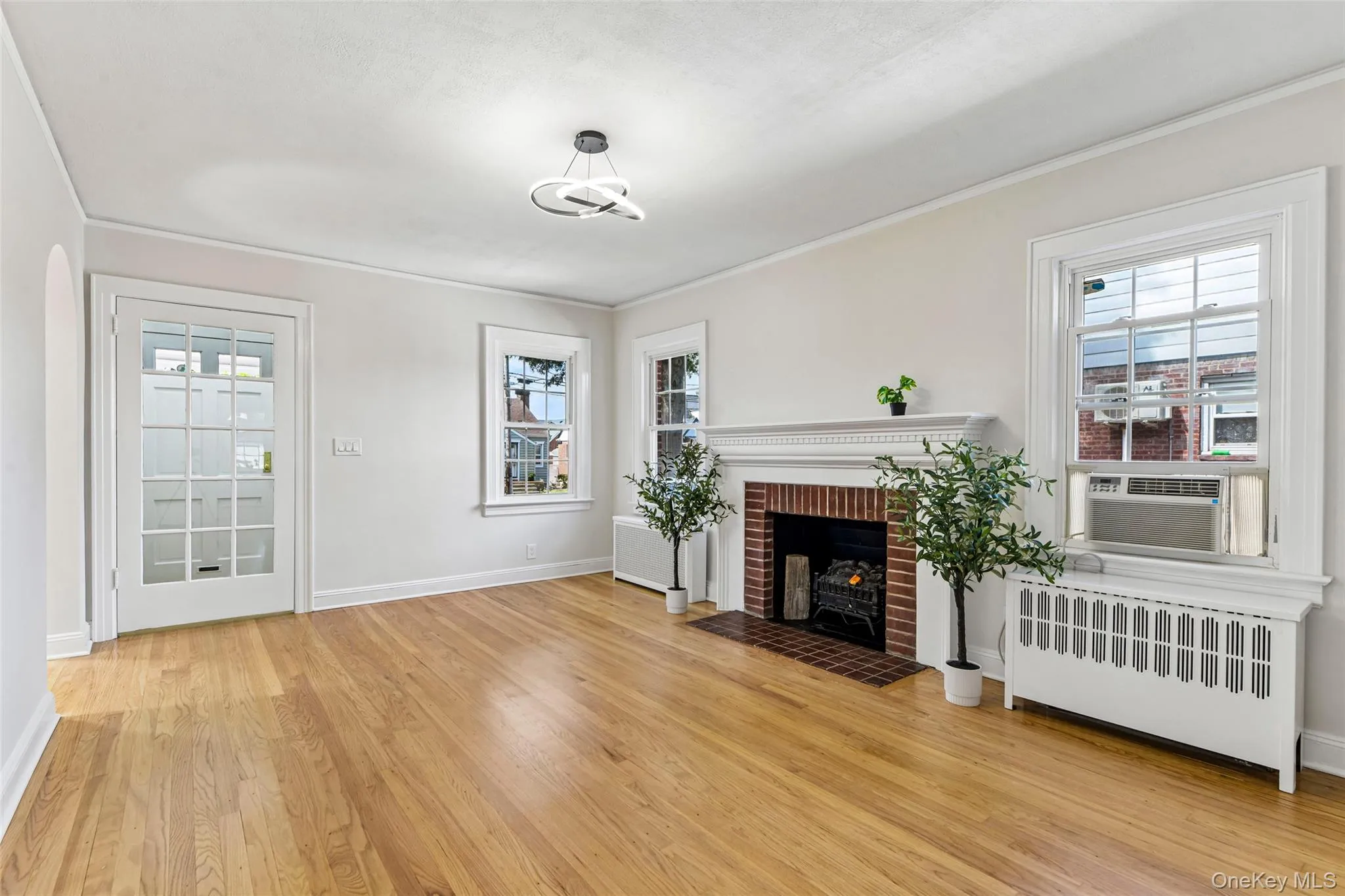 70 Paul Avenue, North Hempstead, NY, 4 Bedrooms Bedrooms, 9 Rooms Rooms,3 BathroomsBathrooms,Residential,For Rent,Paul,0,1042958 70 Paul Avenue, North Hempstead, NY, 4 Bedrooms Bedrooms, 9 Rooms Rooms,3 BathroomsBathrooms,Residential,For Rent,Paul,0,1042958