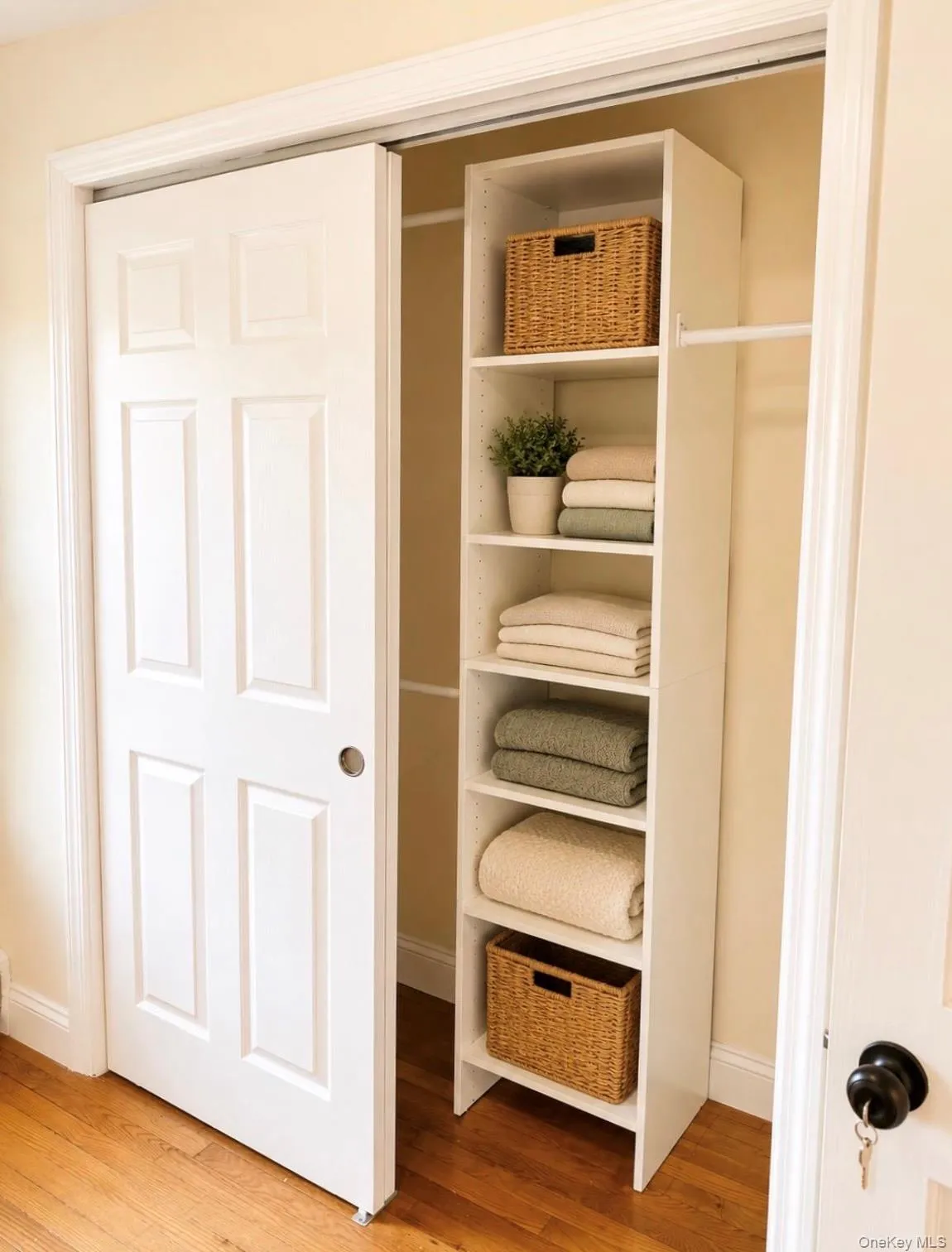 3 Carlisle Place, Yonkers, NY, 2 Bedroom Bedrooms, 4 Room Rooms,1 BathroomBathrooms,Residential Lease,For Rent,Carlisle,0,1042970 3 Carlisle Place, Yonkers, NY, 2 Bedroom Bedrooms, 4 Room Rooms,1 BathroomBathrooms,Residential Lease,For Rent,Carlisle,0,1042970