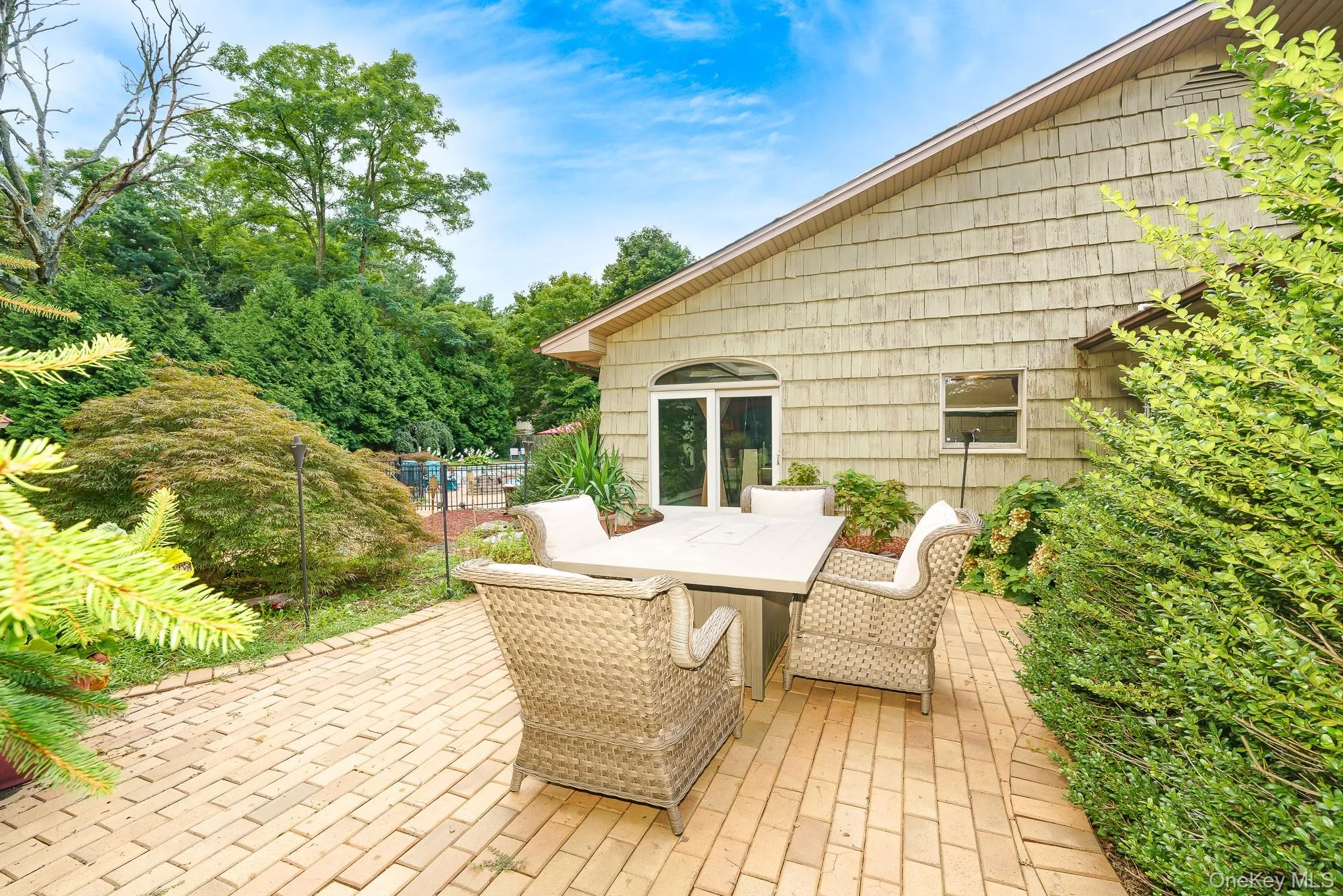 4 Rose Court, Brookhaven, NY, 5 Bedrooms Bedrooms, 10 Rooms Rooms,4 BathroomsBathrooms,Residential,For Rent,Rose,0,1042973 4 Rose Court, Brookhaven, NY, 5 Bedrooms Bedrooms, 10 Rooms Rooms,4 BathroomsBathrooms,Residential,For Rent,Rose,0,1042973
